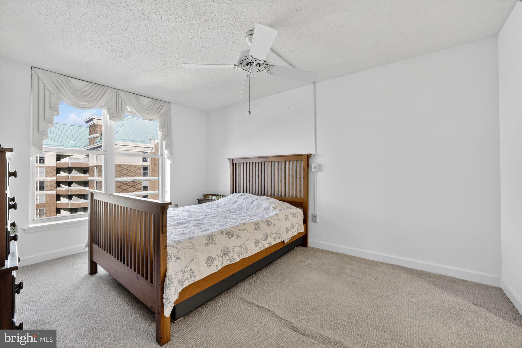 THE JEFFERSON - SUNRISE SENIOR LIVING - Residential