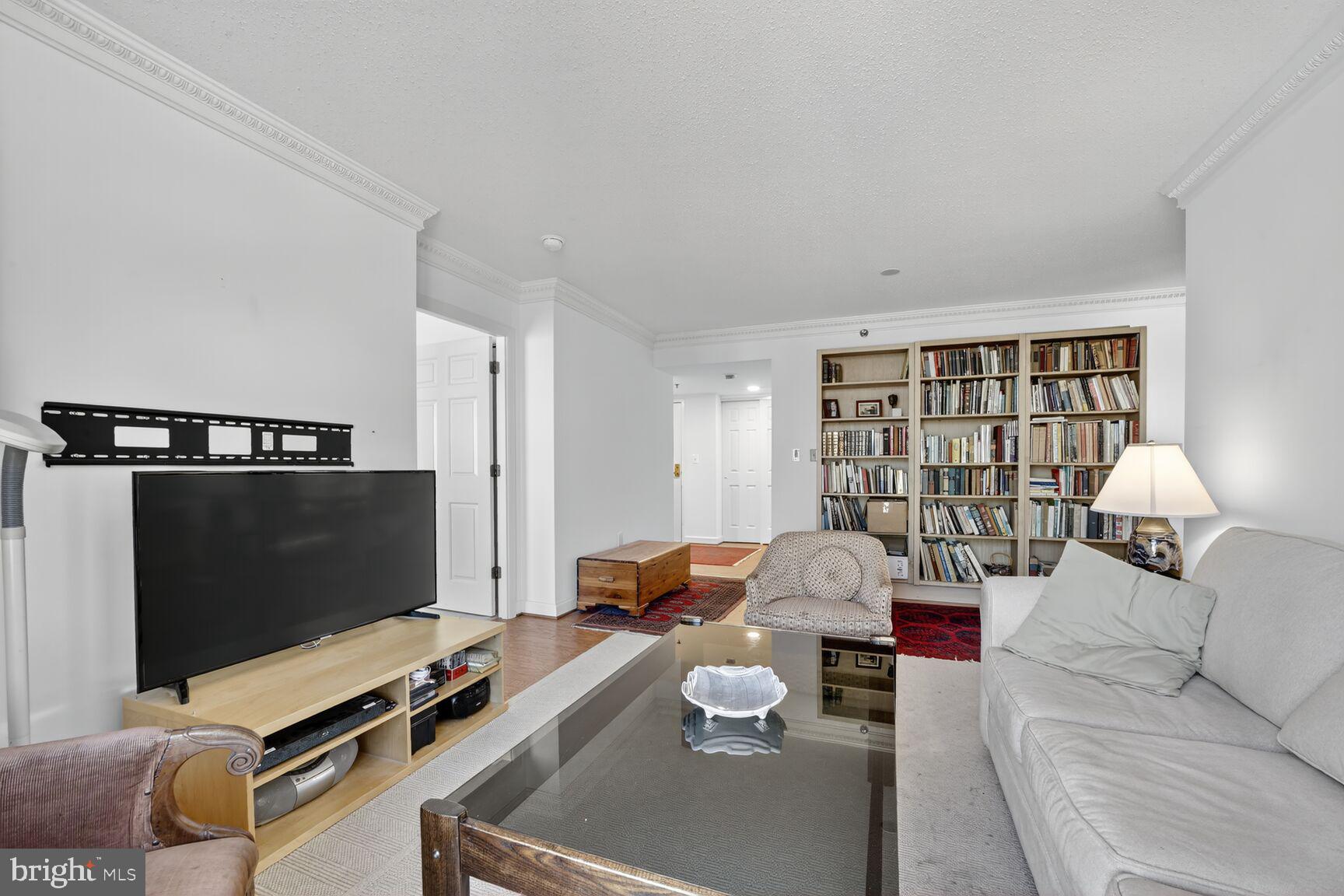 THE JEFFERSON - SUNRISE SENIOR LIVING - Residential