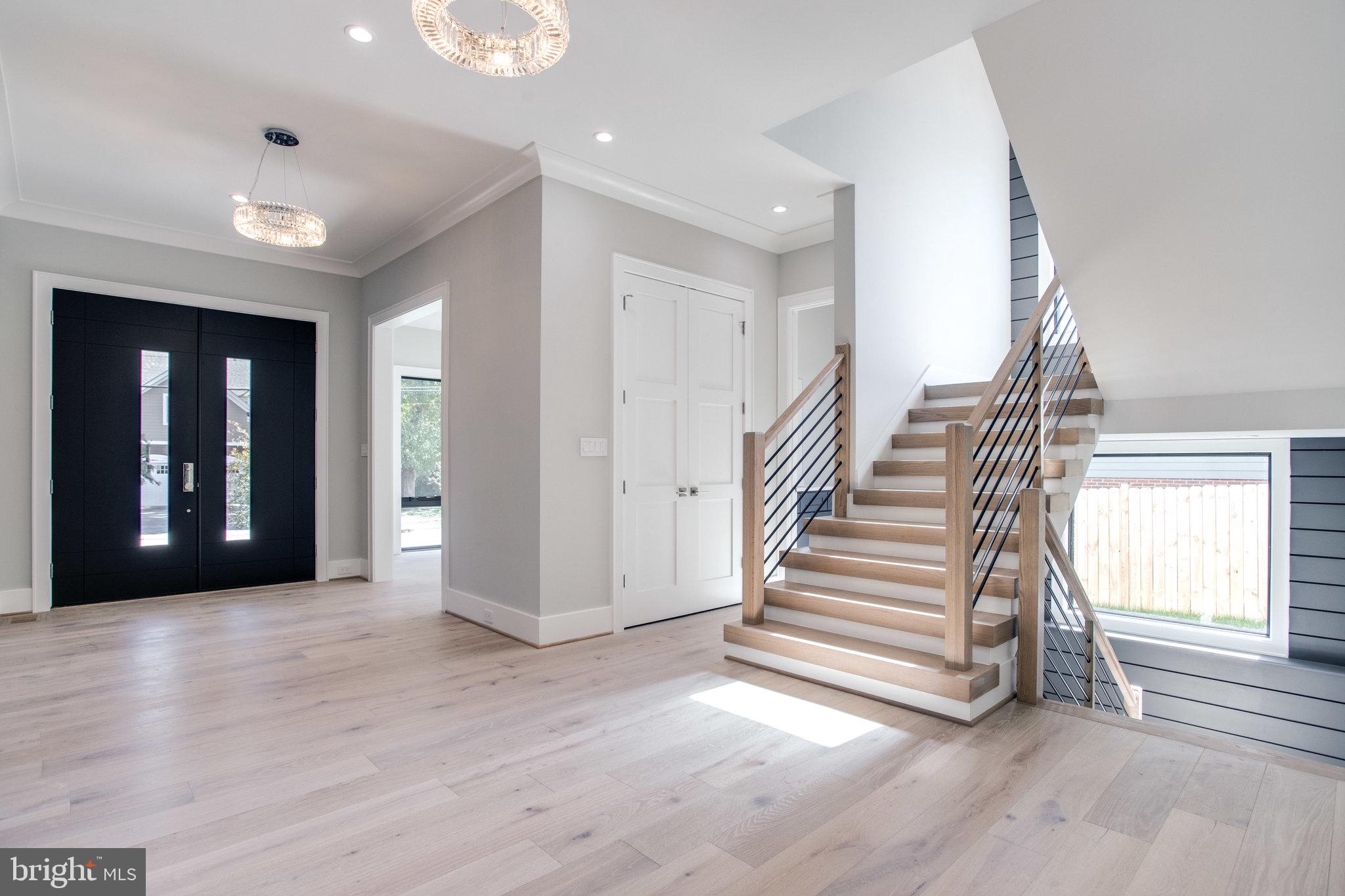 BROYHILLS MCLEAN ESTATES - Residential