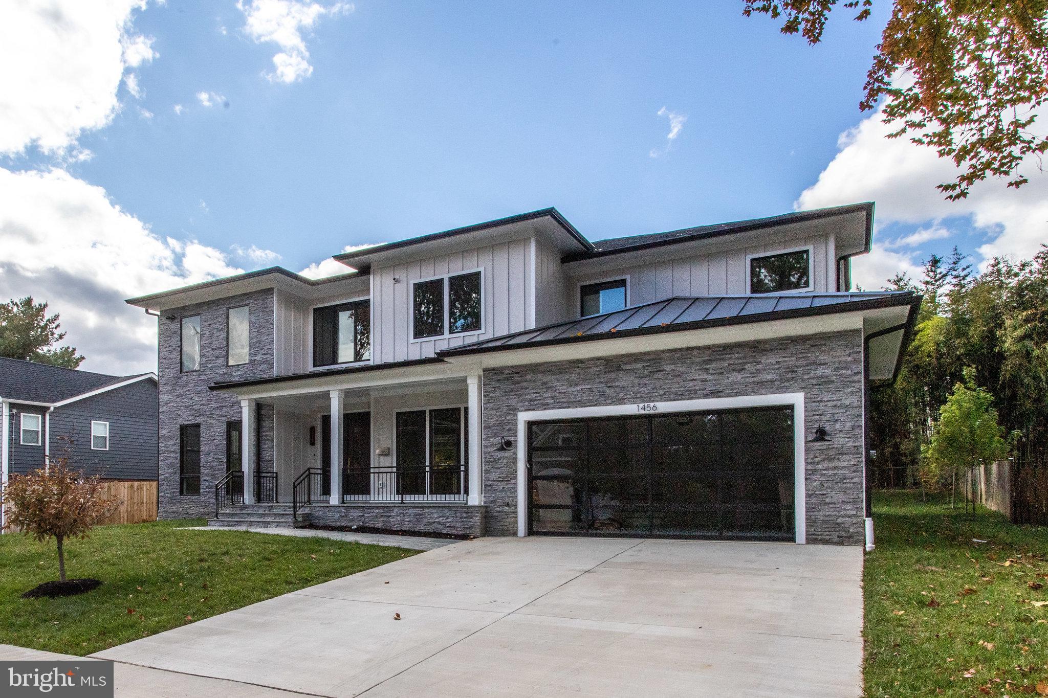 BROYHILLS MCLEAN ESTATES - Residential