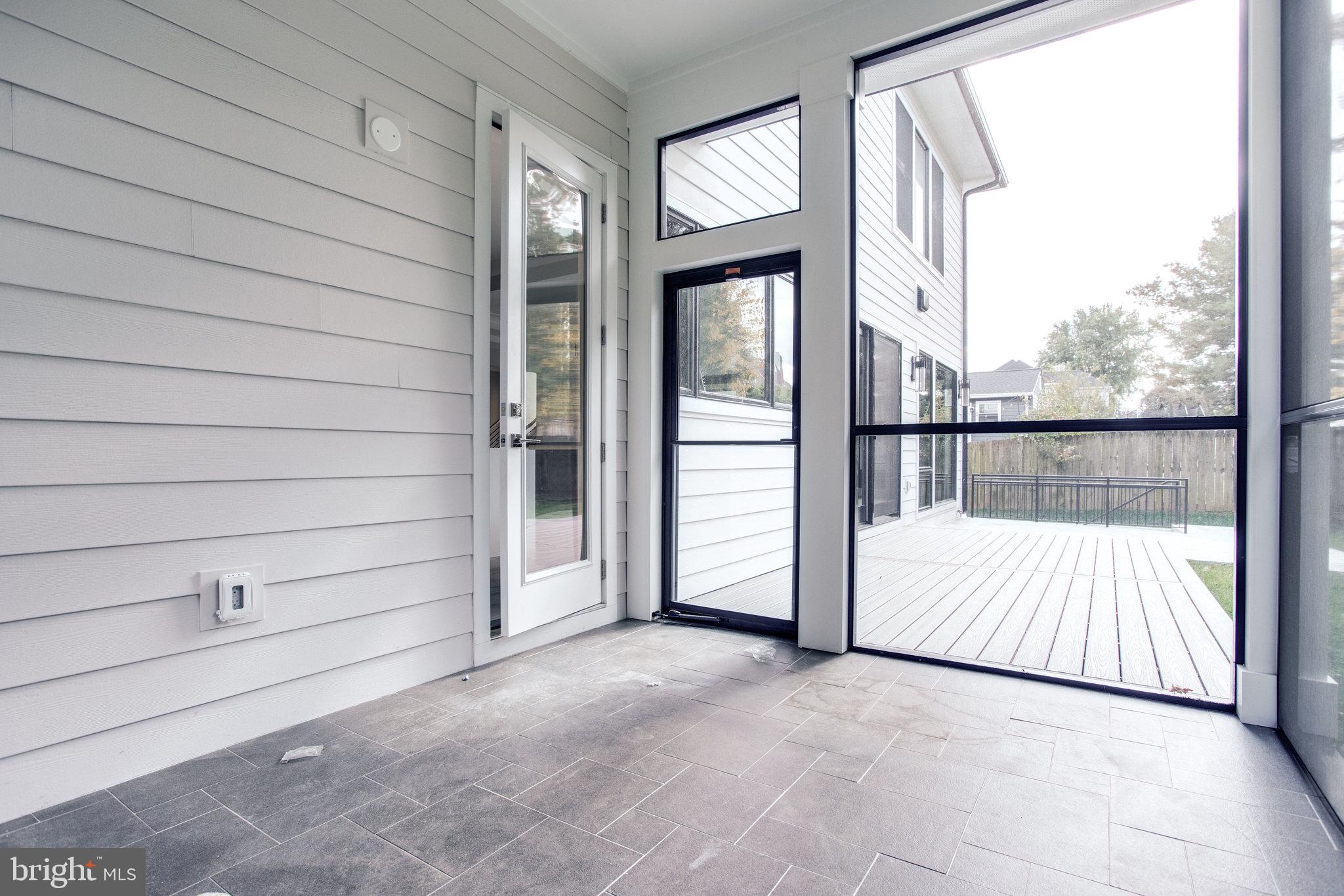 BROYHILLS MCLEAN ESTATES - Residential