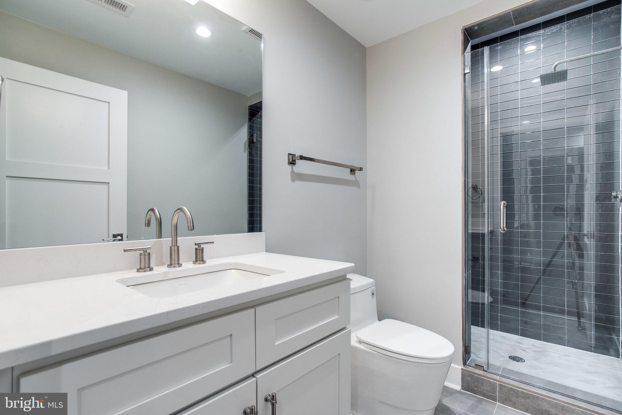 BROYHILLS MCLEAN ESTATES - Residential