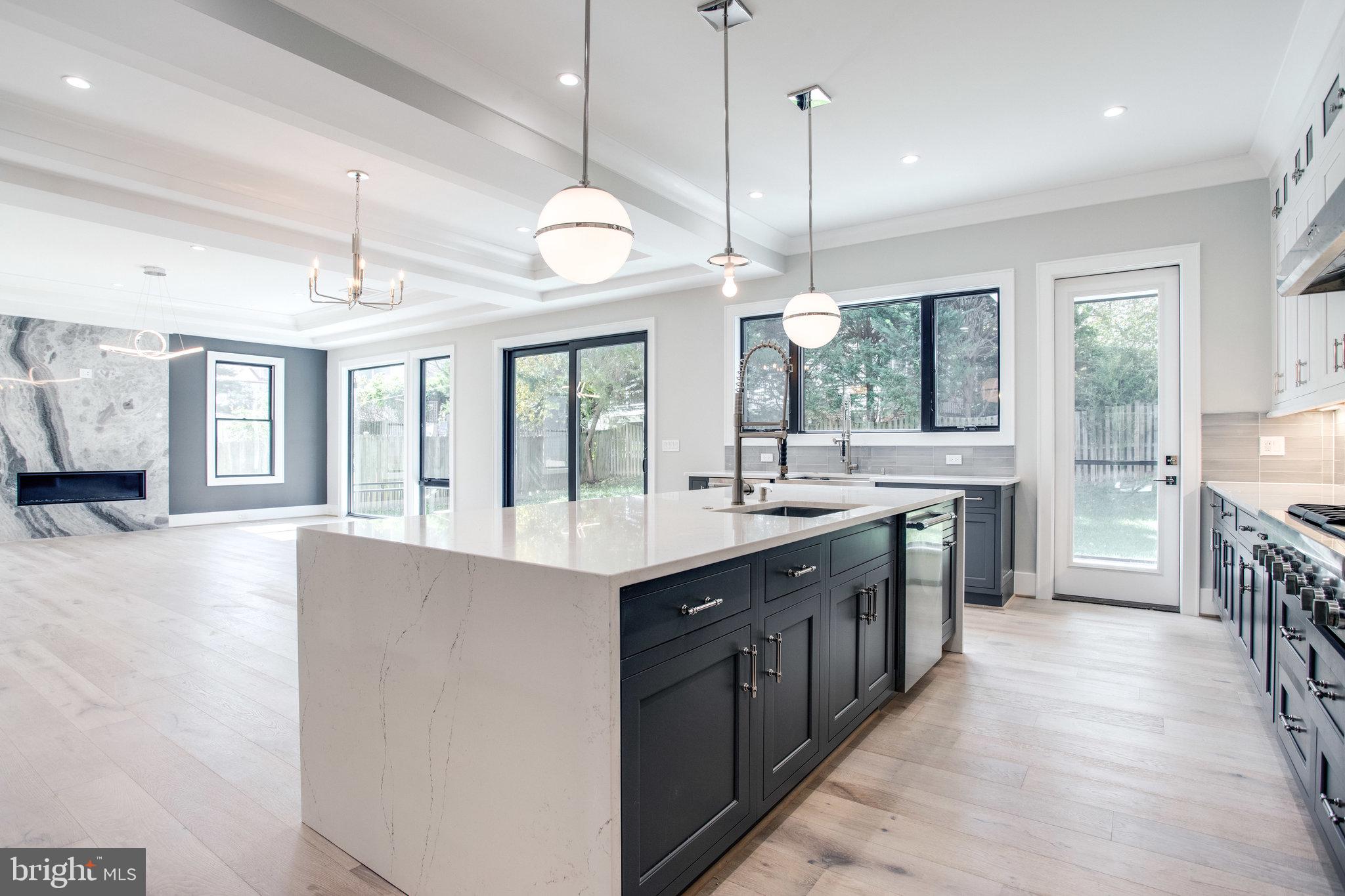 BROYHILLS MCLEAN ESTATES - Residential