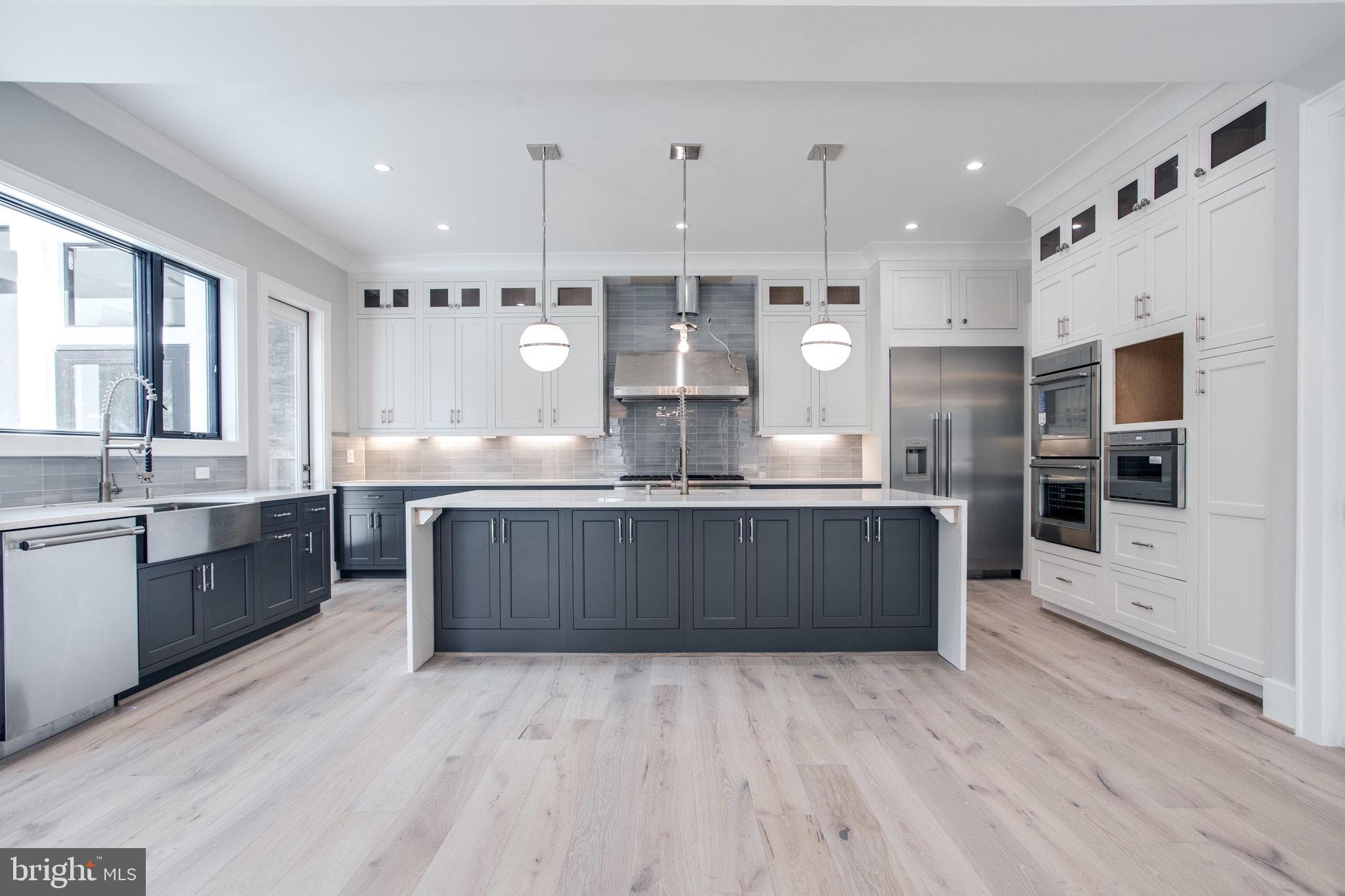 BROYHILLS MCLEAN ESTATES - Residential