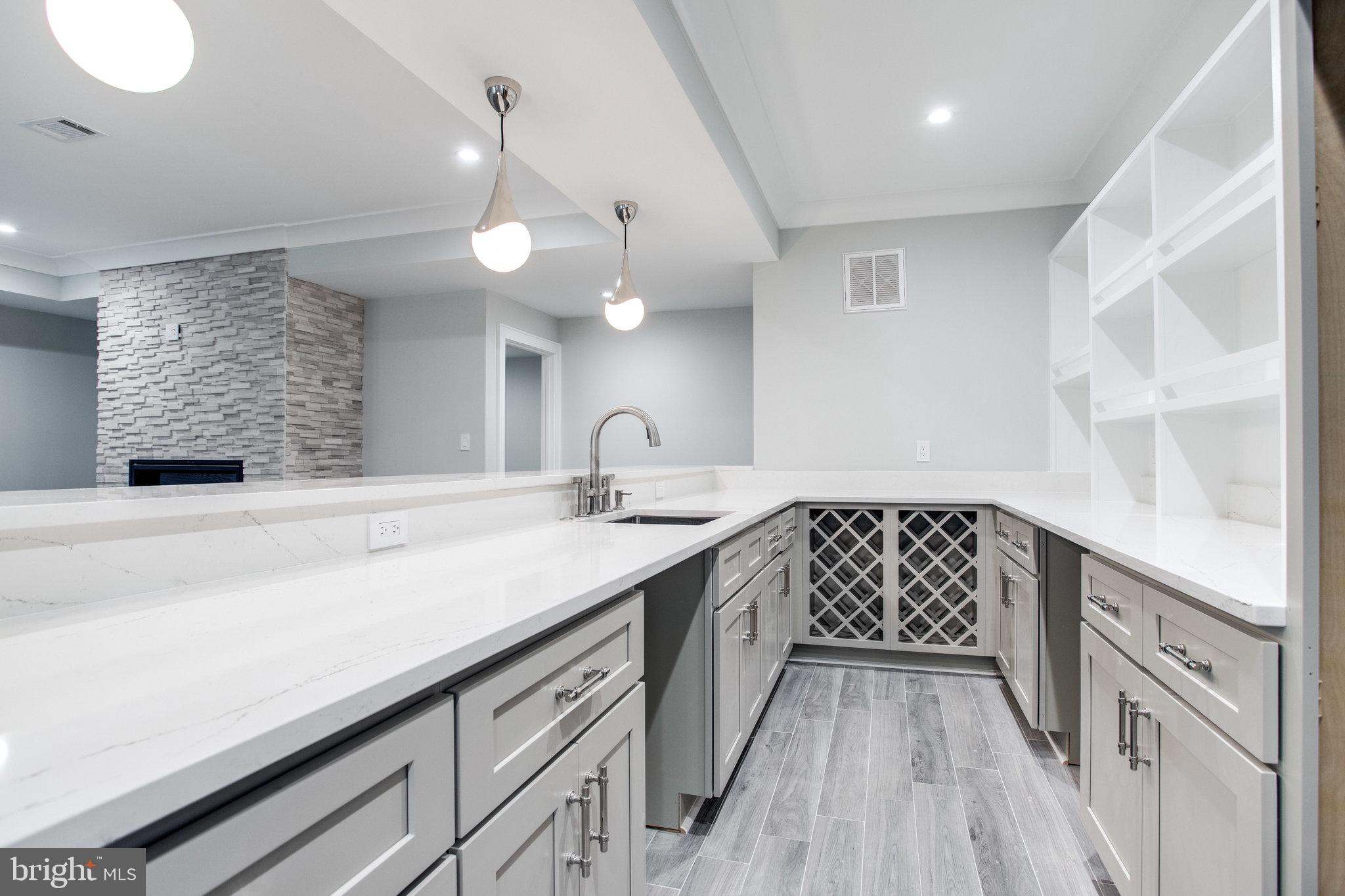 BROYHILLS MCLEAN ESTATES - Residential