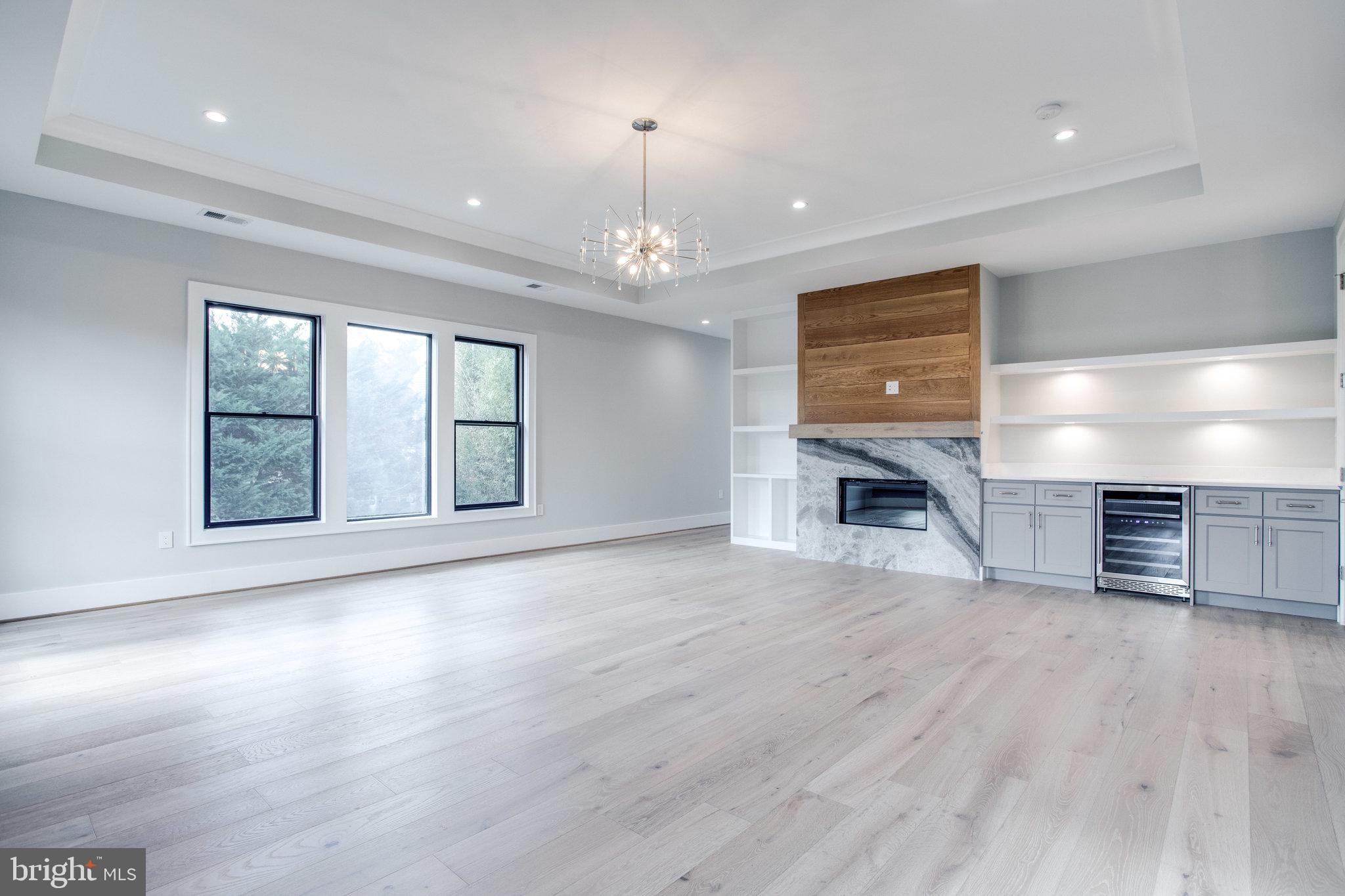 BROYHILLS MCLEAN ESTATES - Residential