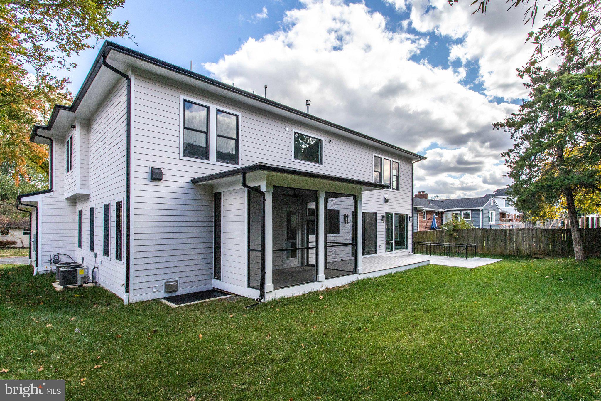 BROYHILLS MCLEAN ESTATES - Residential