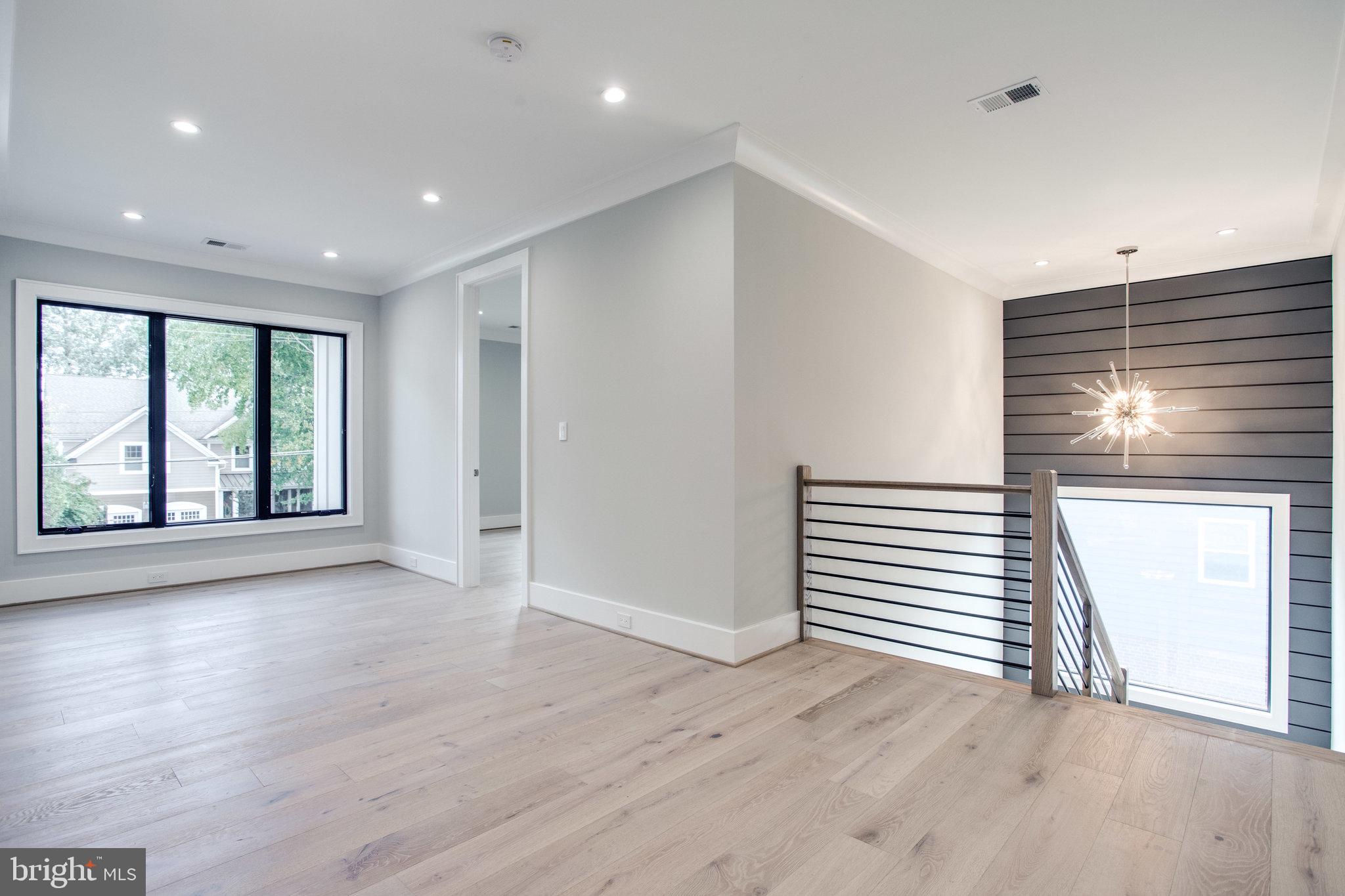 BROYHILLS MCLEAN ESTATES - Residential