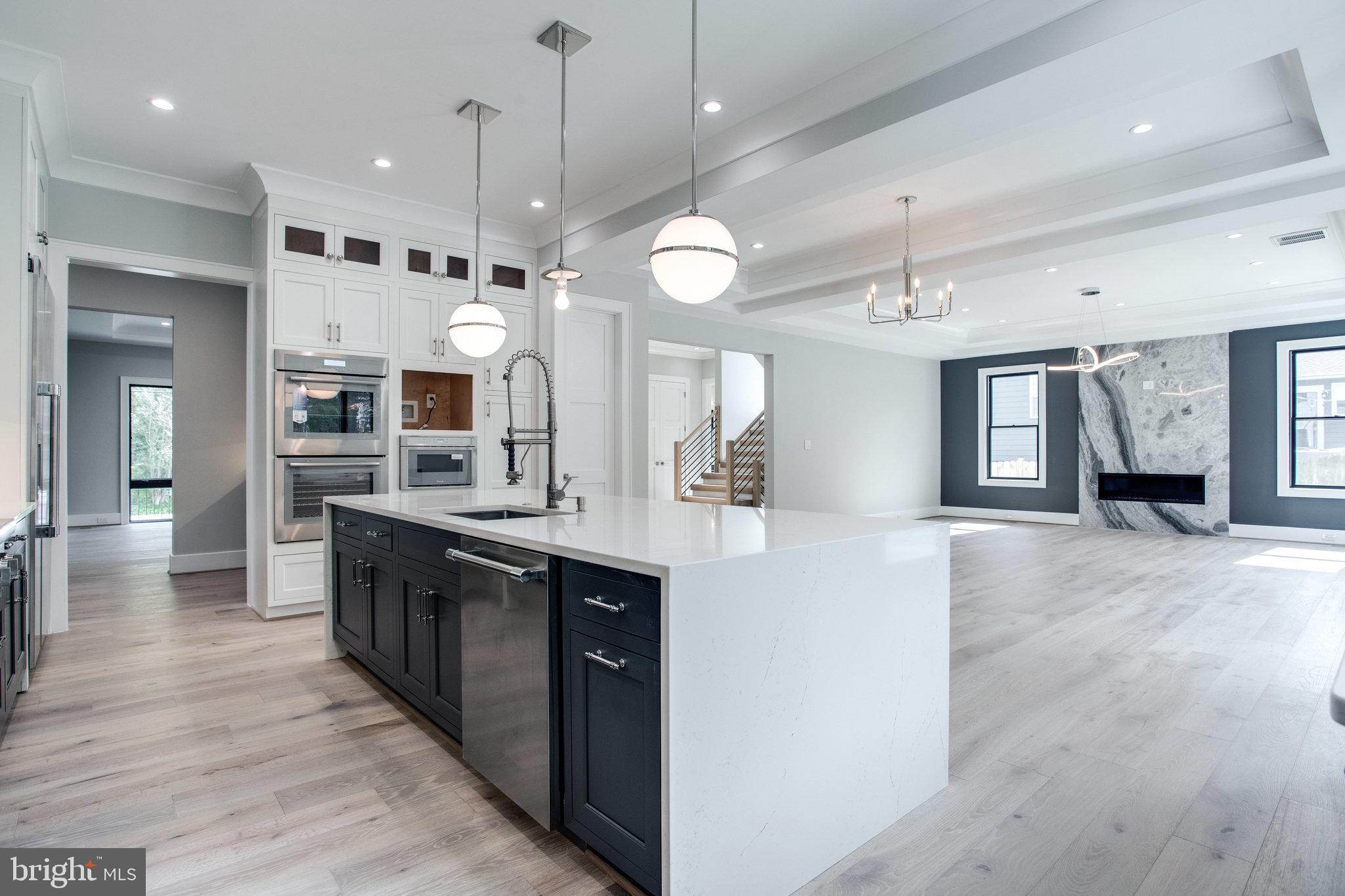 BROYHILLS MCLEAN ESTATES - Residential