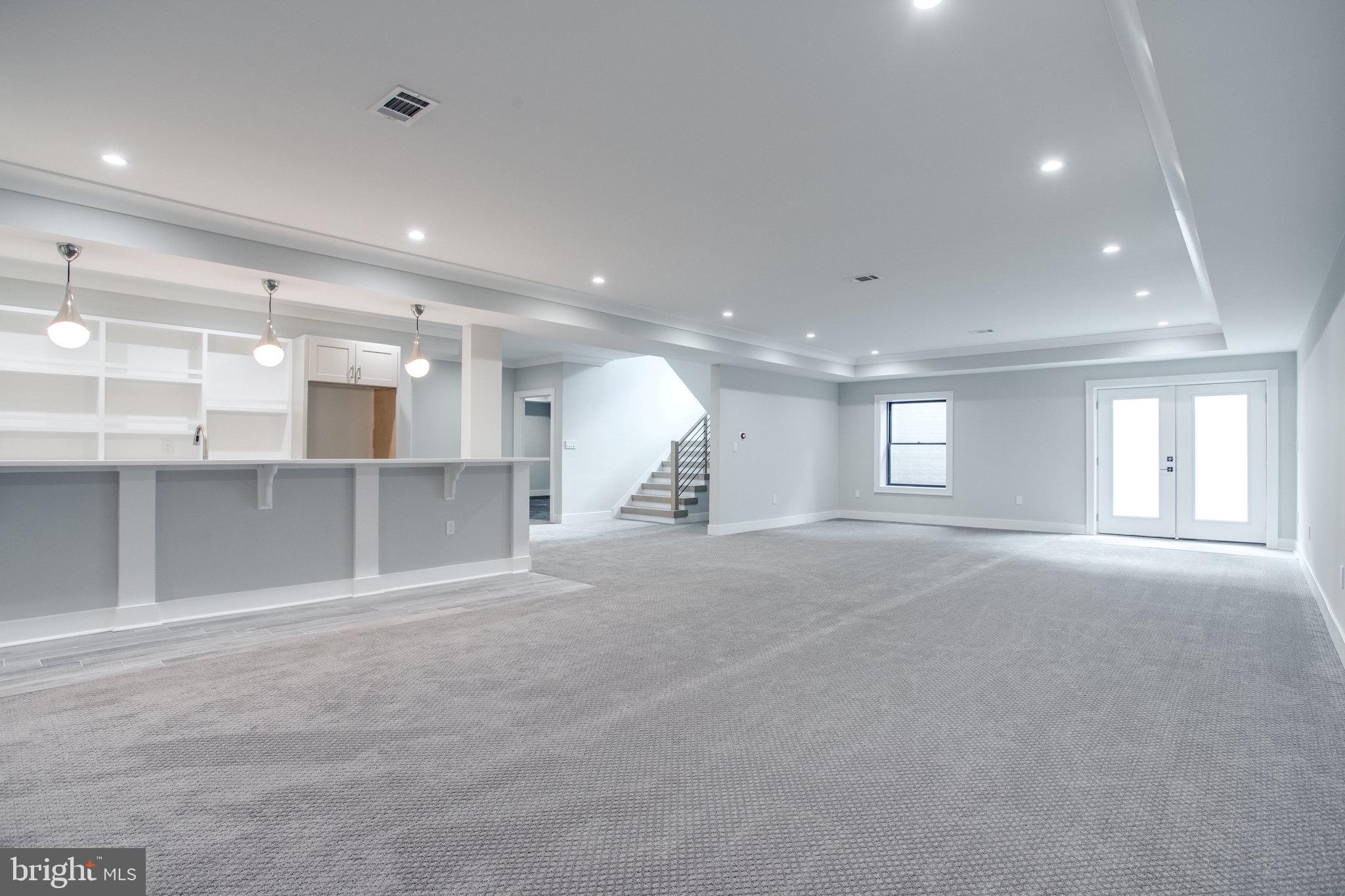 BROYHILLS MCLEAN ESTATES - Residential