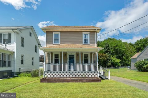 53 APPLE AVENUE BELLMAWR NJ 08031