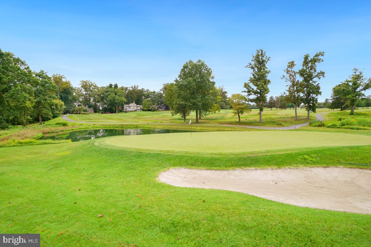 MANOR PARK - Residential