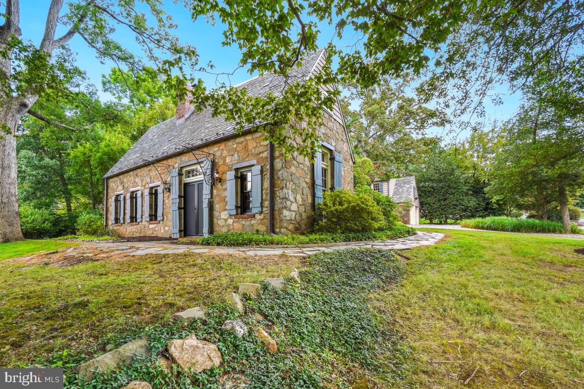 MANOR PARK - Residential