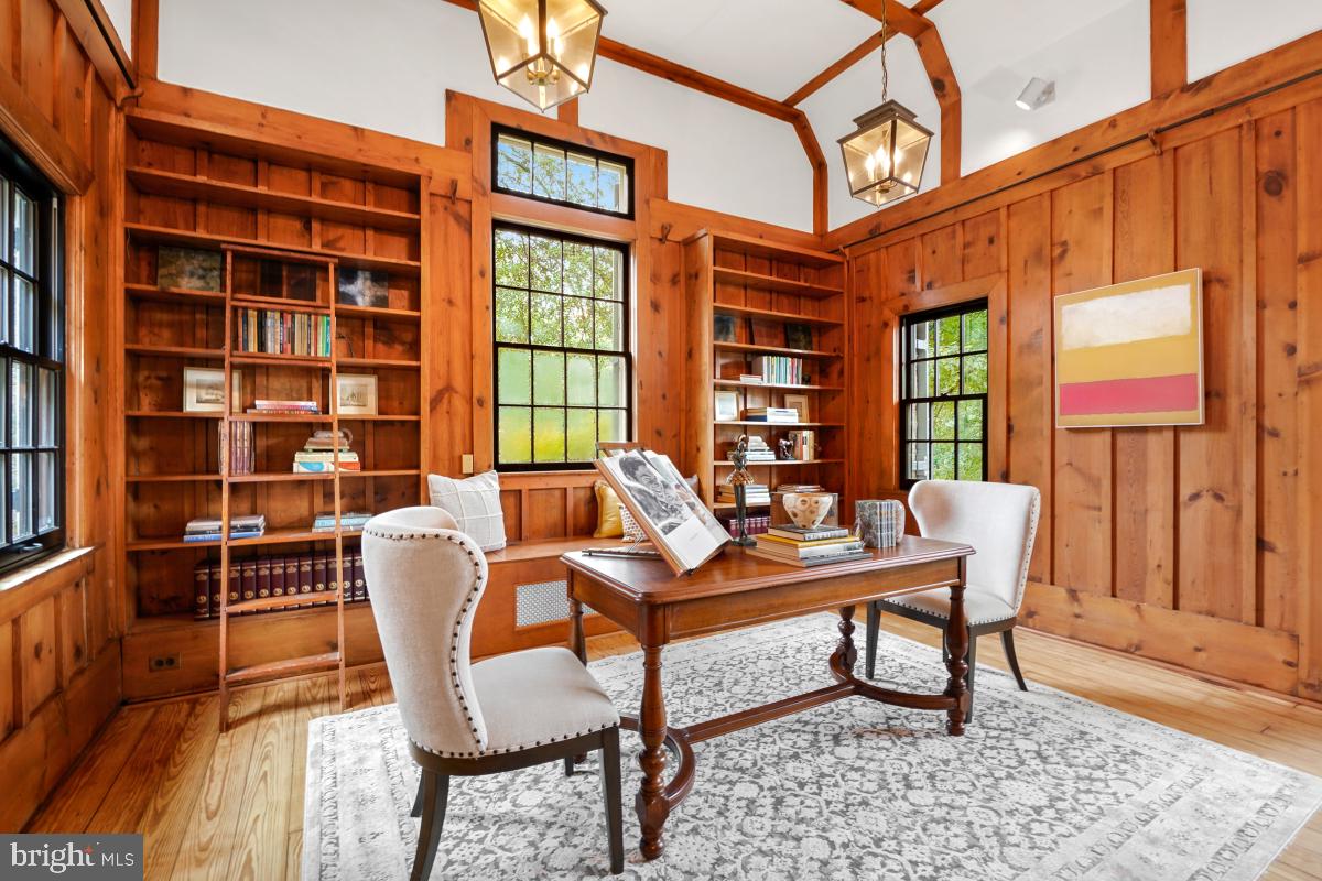 MANOR PARK - Residential