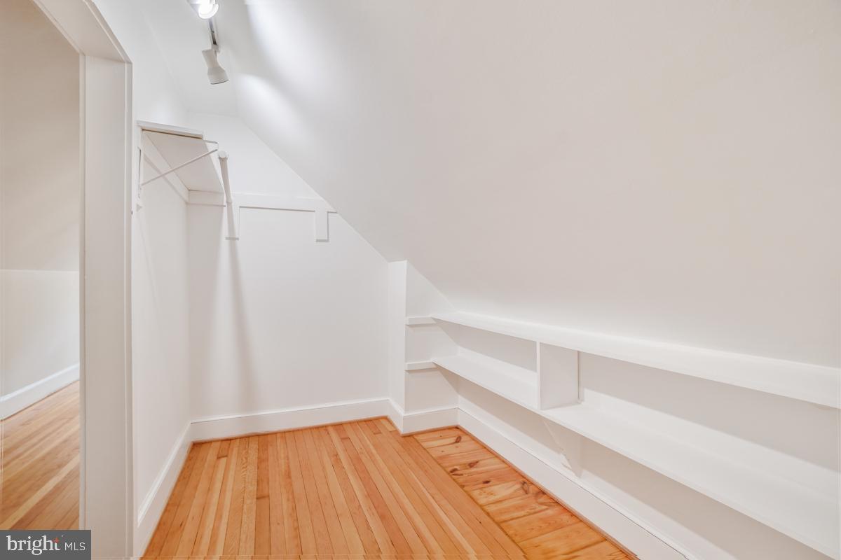 MANOR PARK - Residential