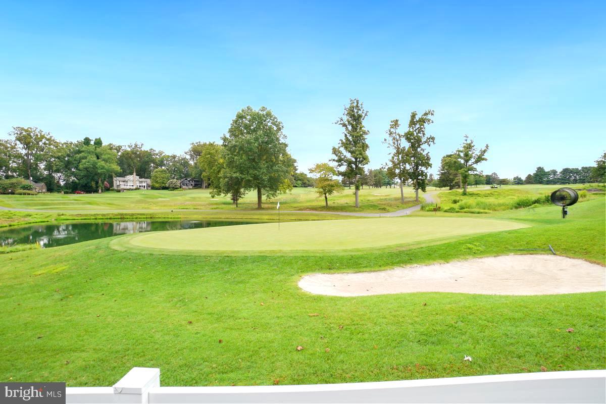 MANOR PARK - Residential