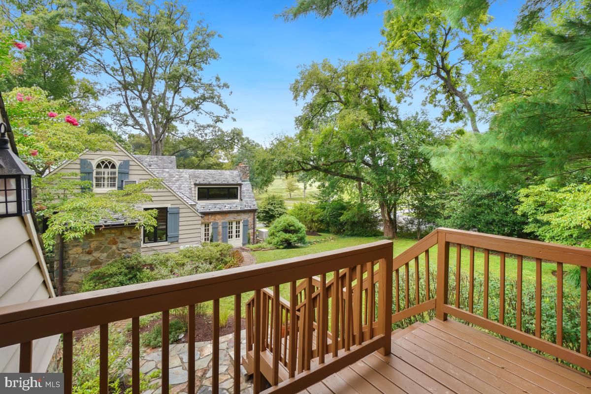 MANOR PARK - Residential