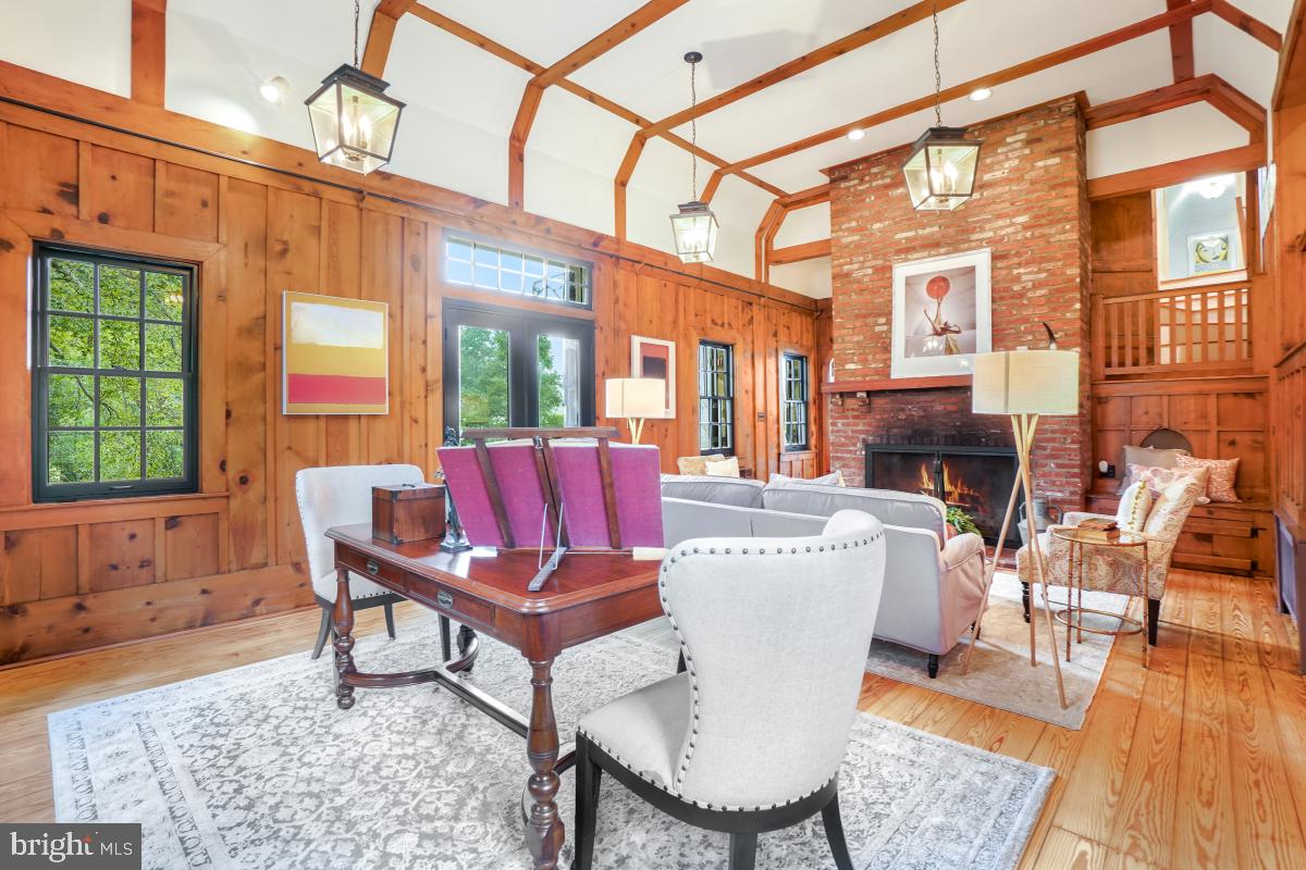 MANOR PARK - Residential