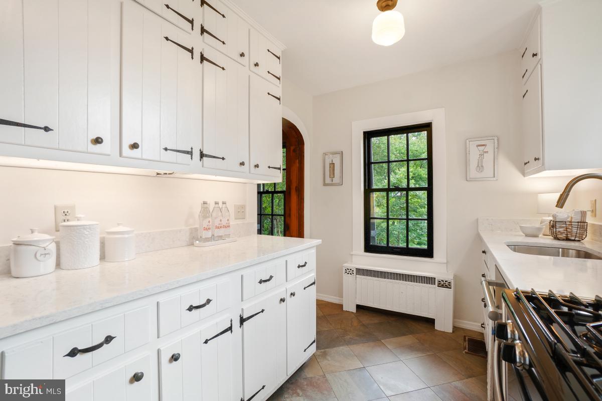 MANOR PARK - Residential