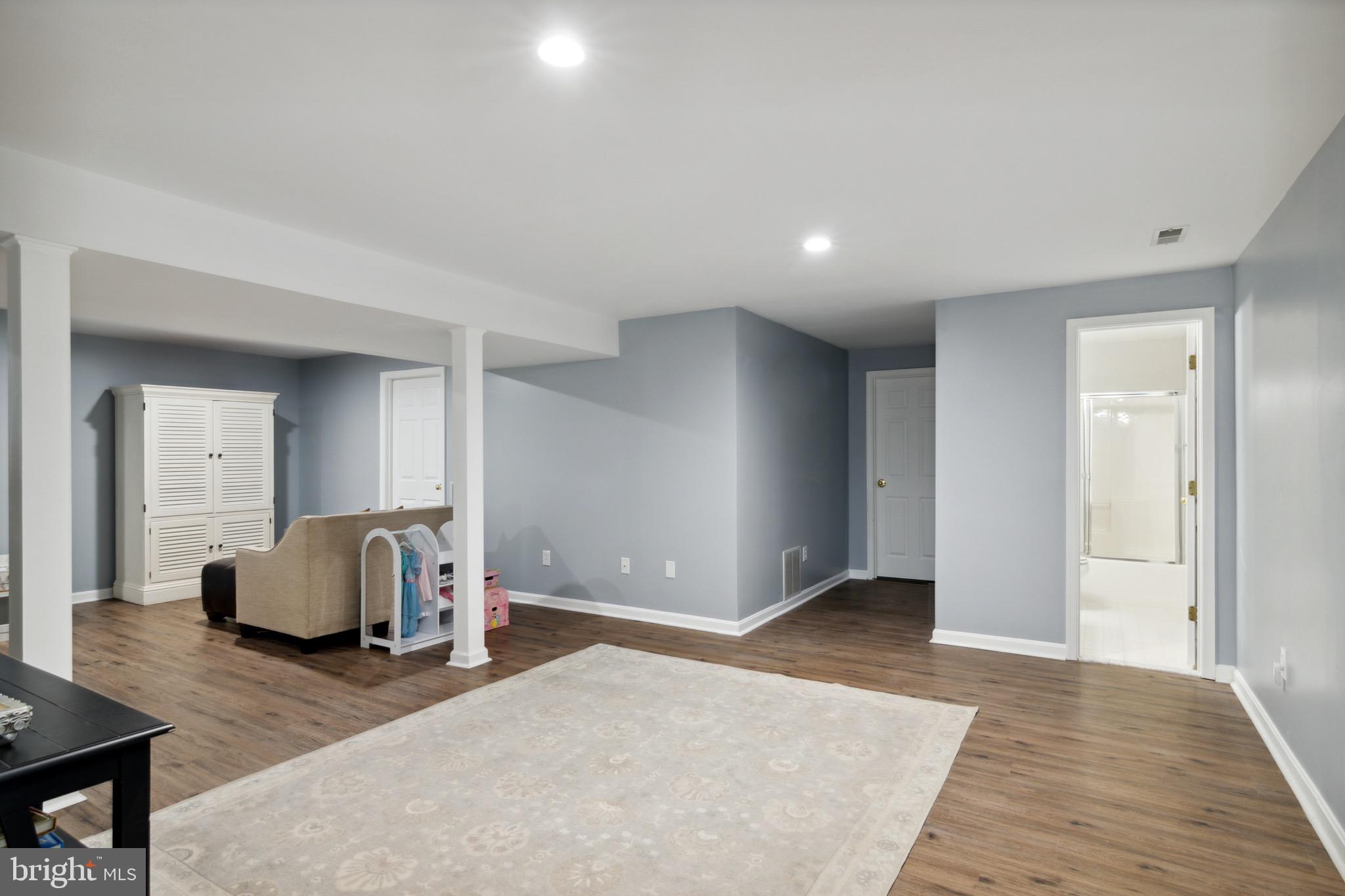 BEECHWOOD HEIGHTS - Residential