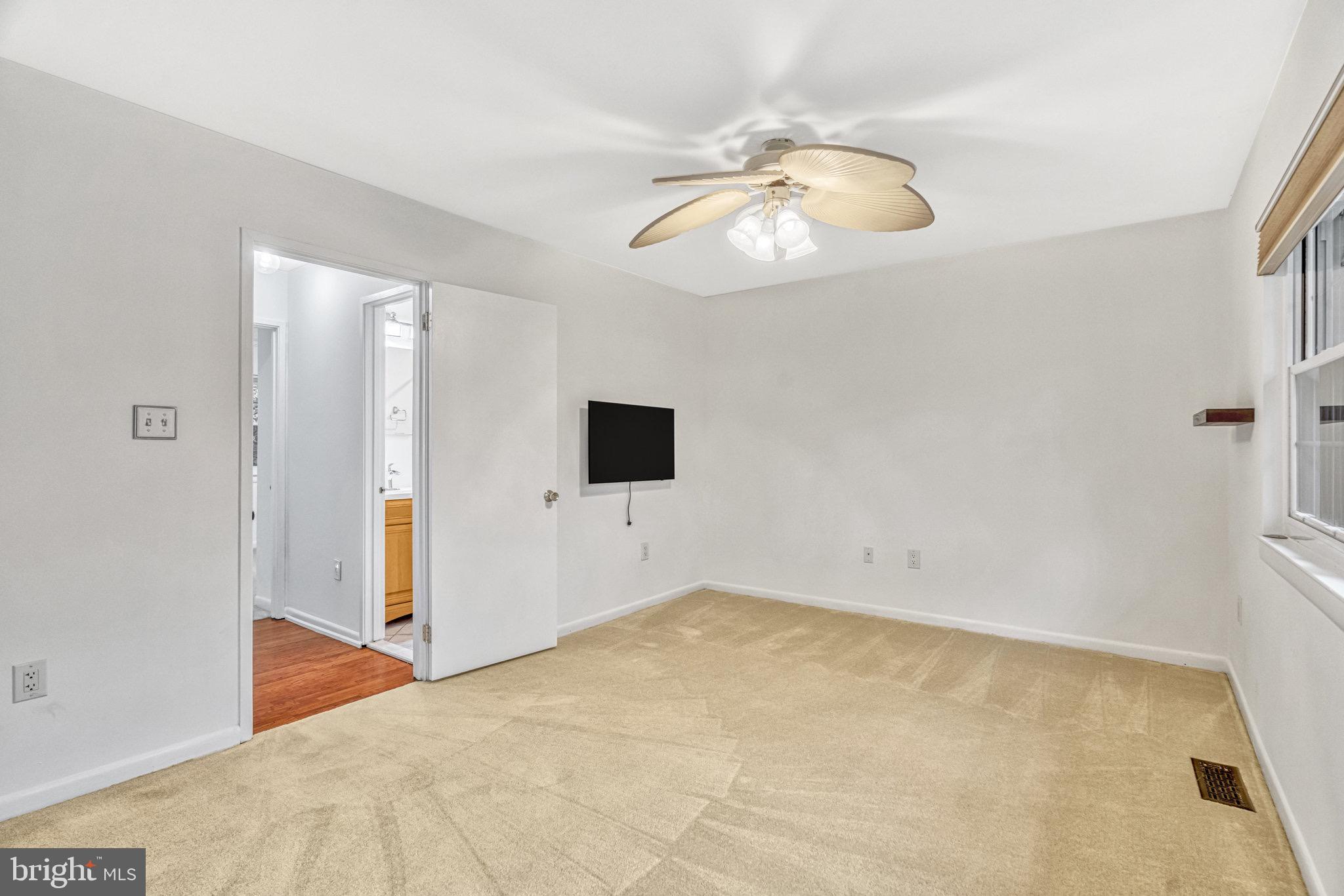 BOSTON RIDGE - Residential