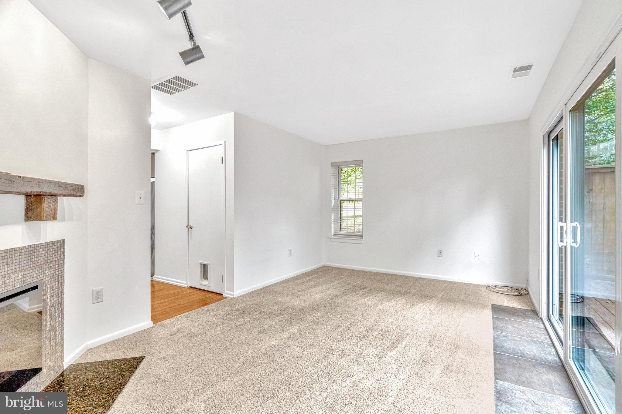 BOSTON RIDGE - Residential