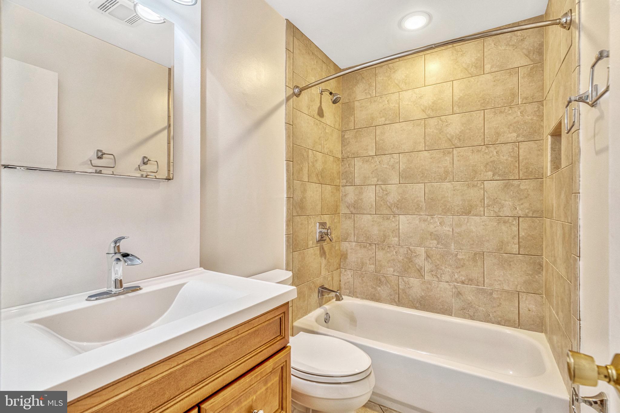 BOSTON RIDGE - Residential