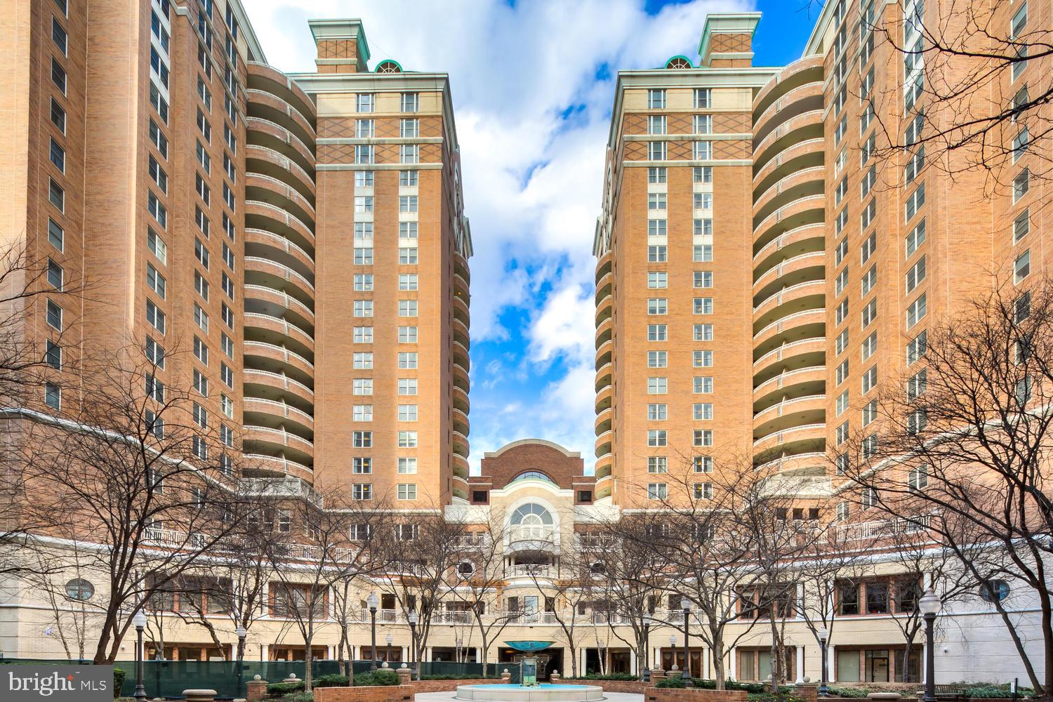 THE JEFFERSON - SUNRISE SENIOR LIVING - Residential