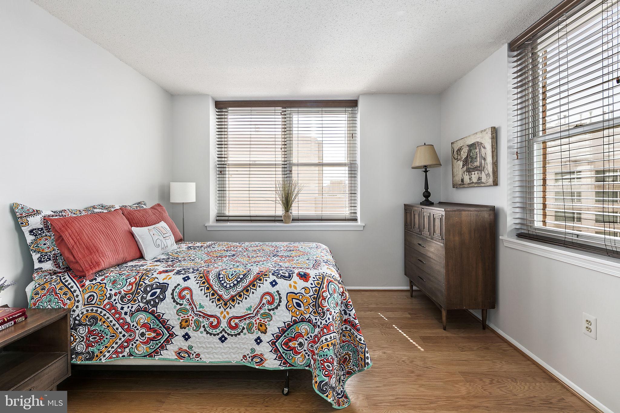 THE JEFFERSON - SUNRISE SENIOR LIVING - Residential