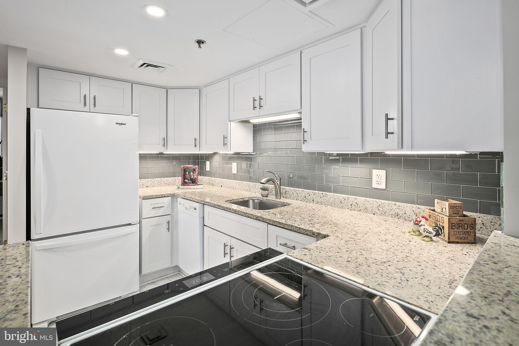 THE JEFFERSON - SUNRISE SENIOR LIVING - Residential