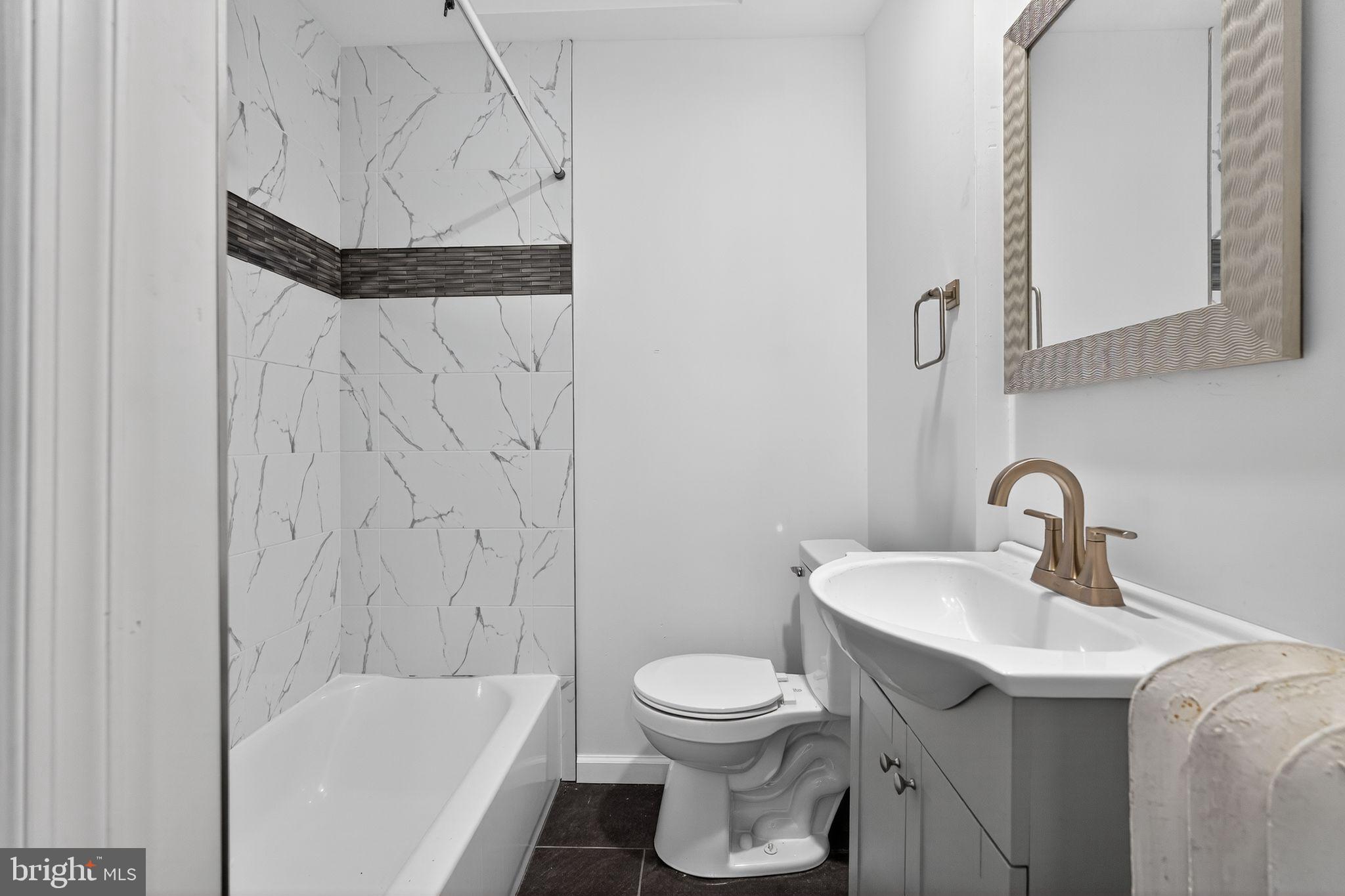 ELMWOOD PARK - Residential