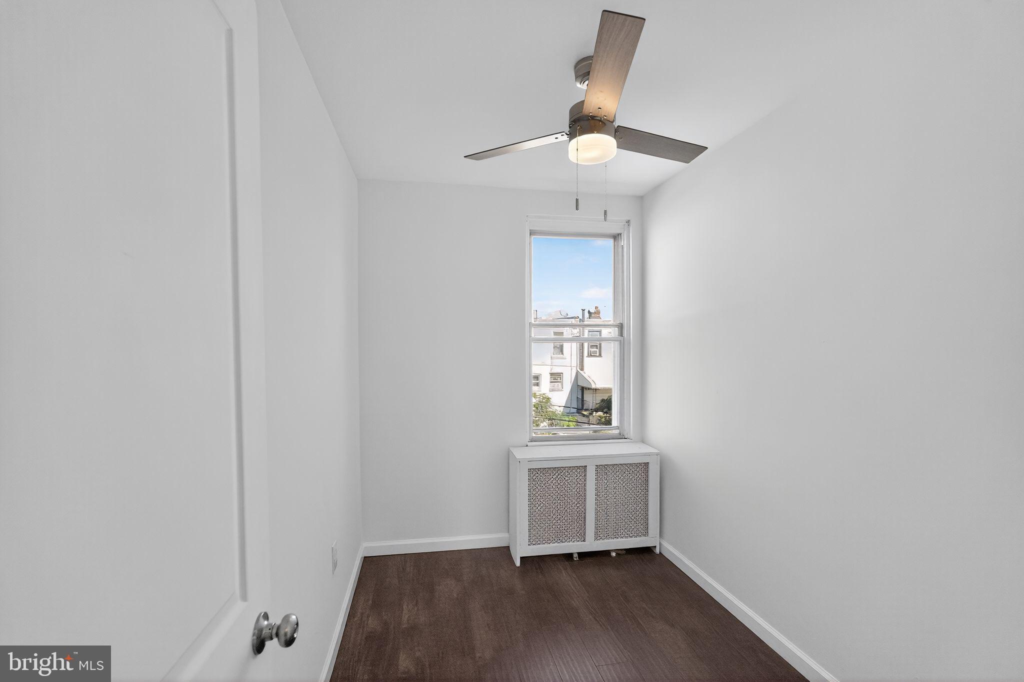 ELMWOOD PARK - Residential