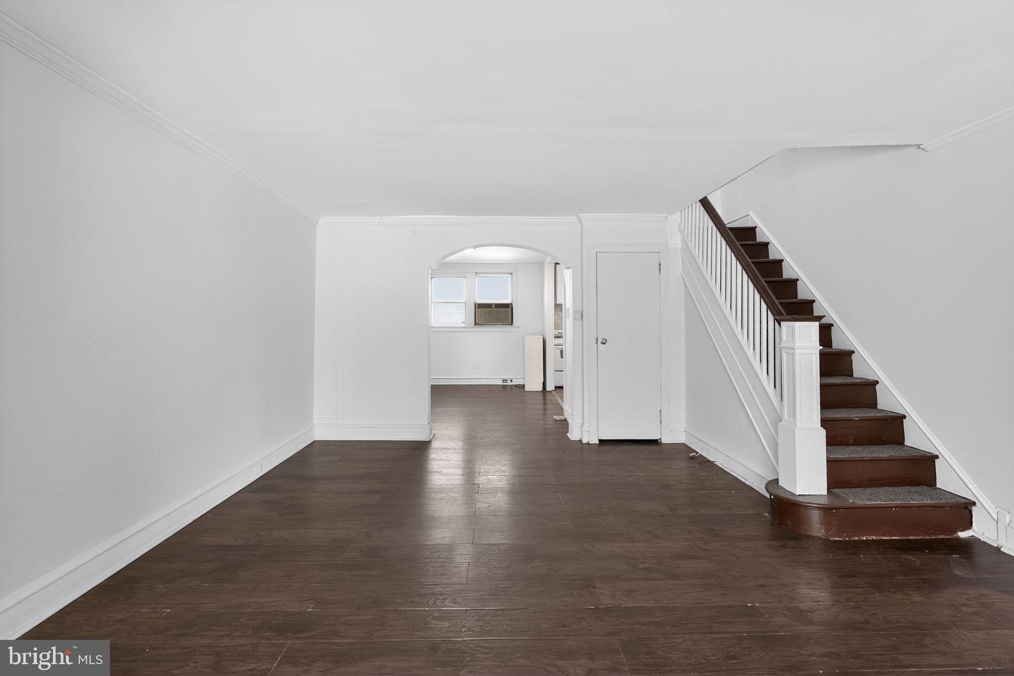 ELMWOOD PARK - Residential