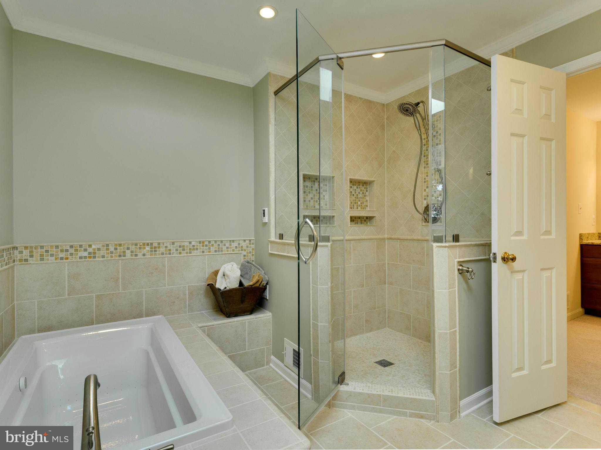 LAKEWOOD HILLS - Residential