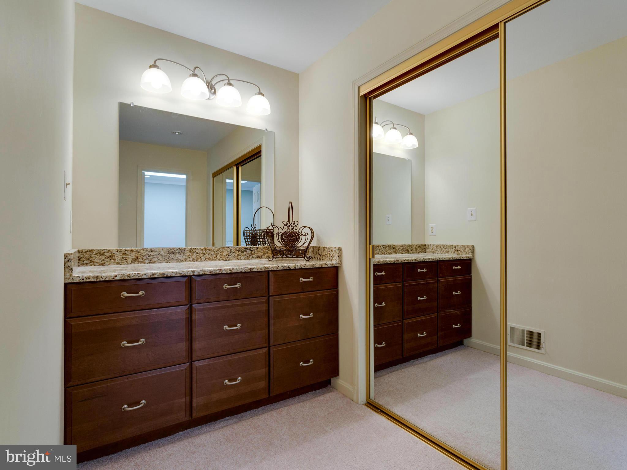 LAKEWOOD HILLS - Residential