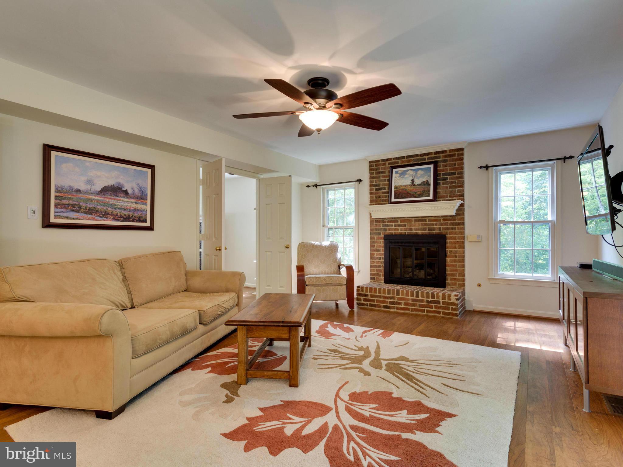 LAKEWOOD HILLS - Residential
