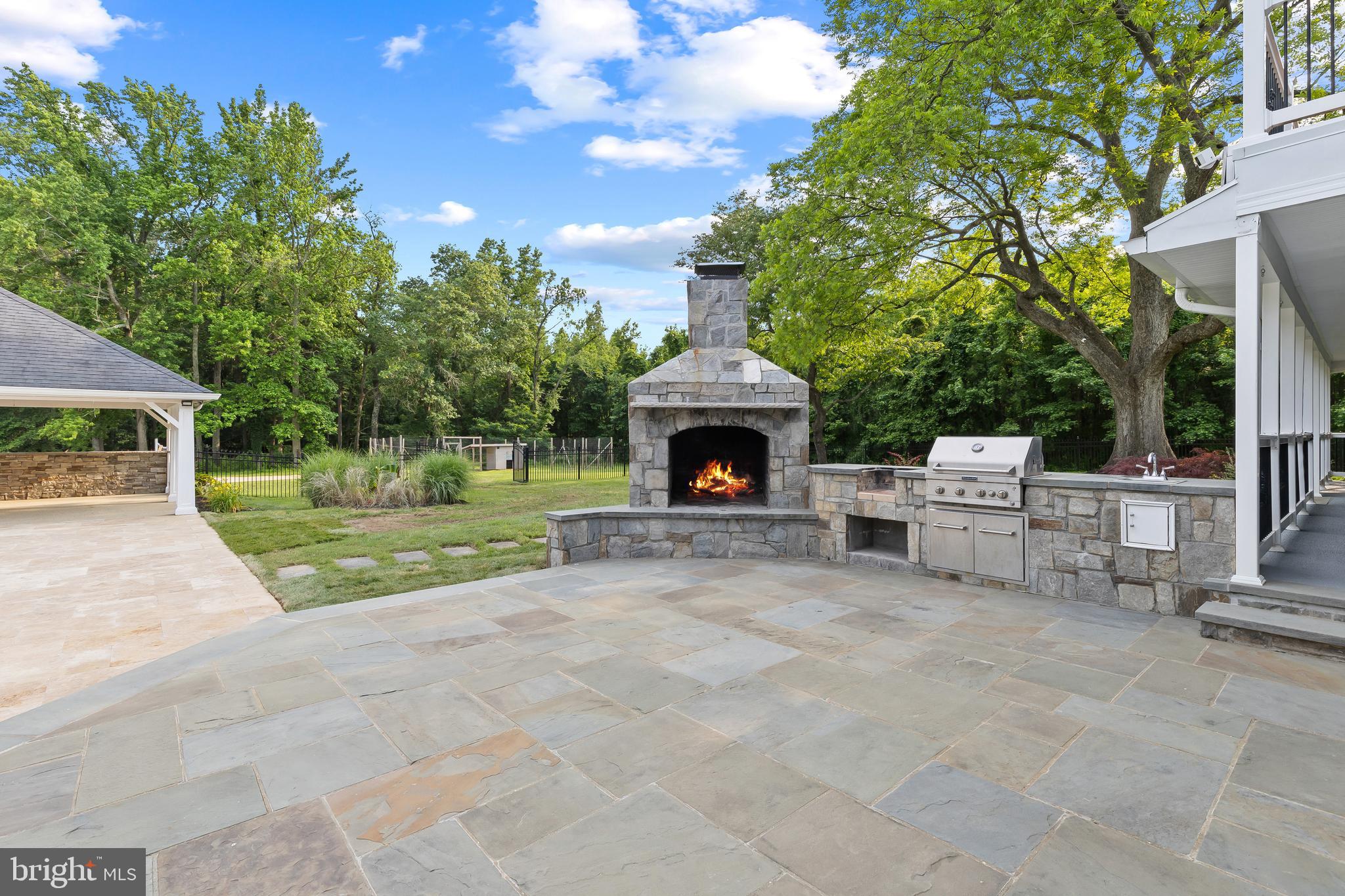 LARKINGTON - Residential