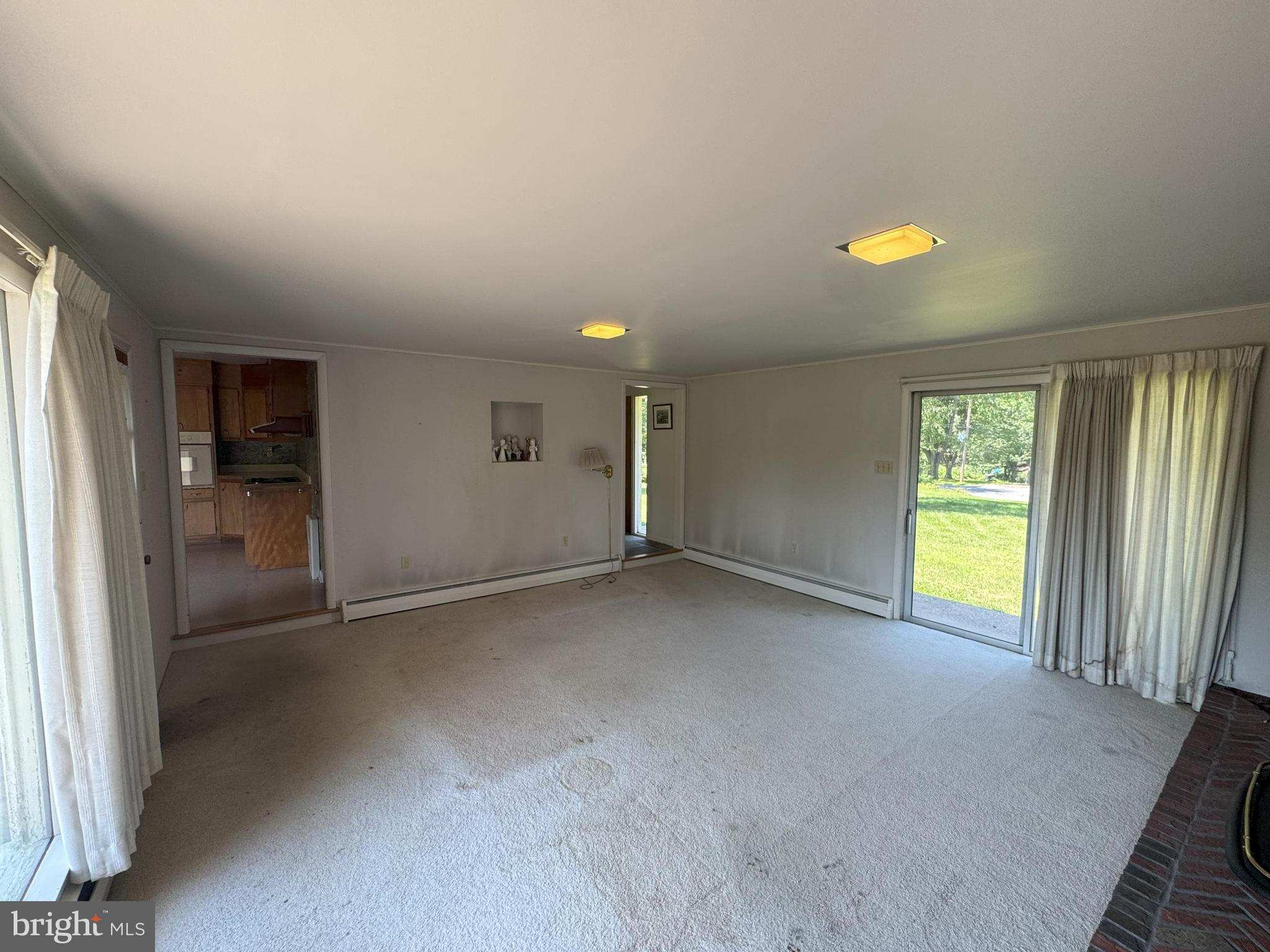 126 E HARRIS DRIVE