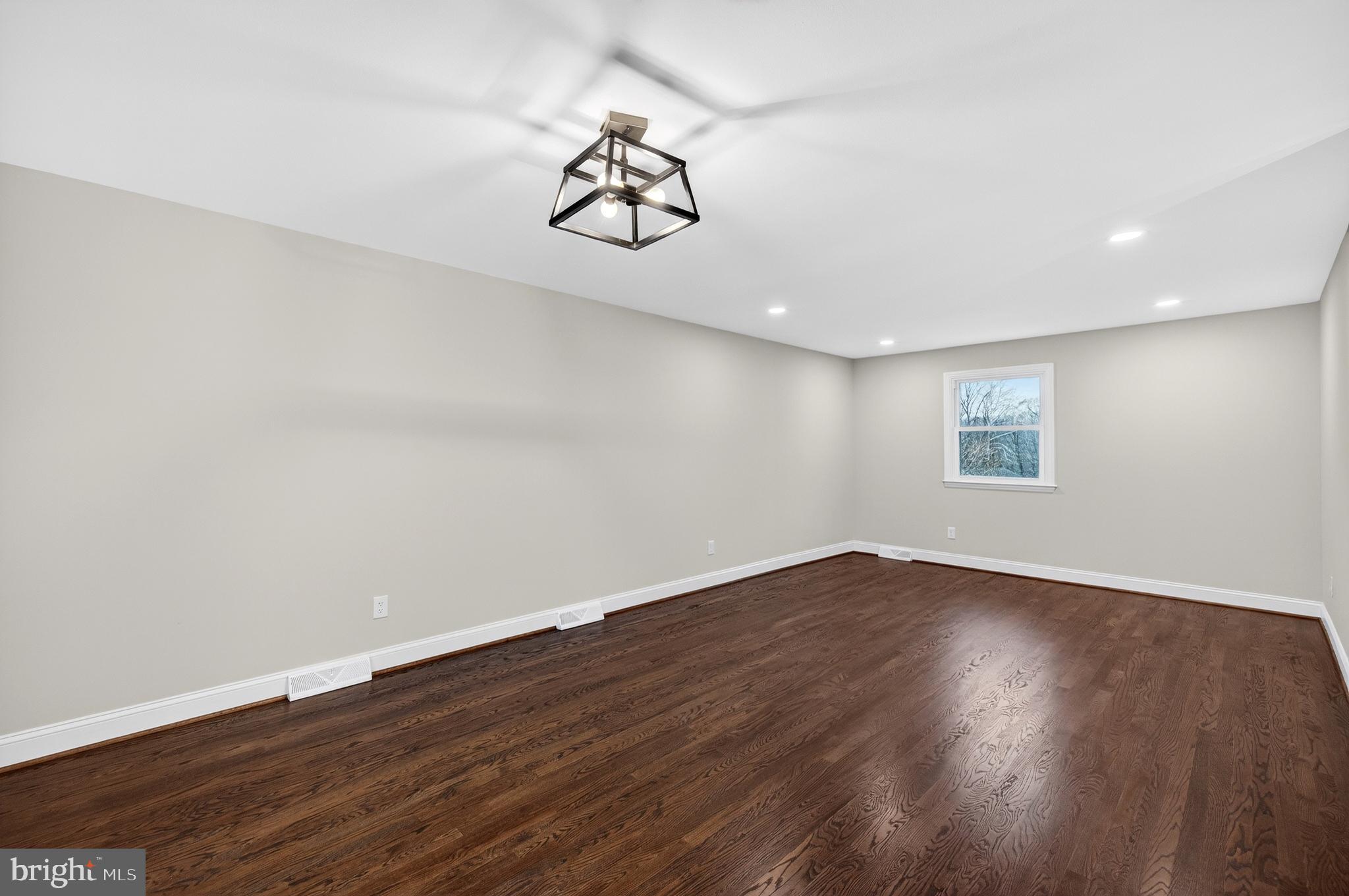 ARUNDEL - Residential