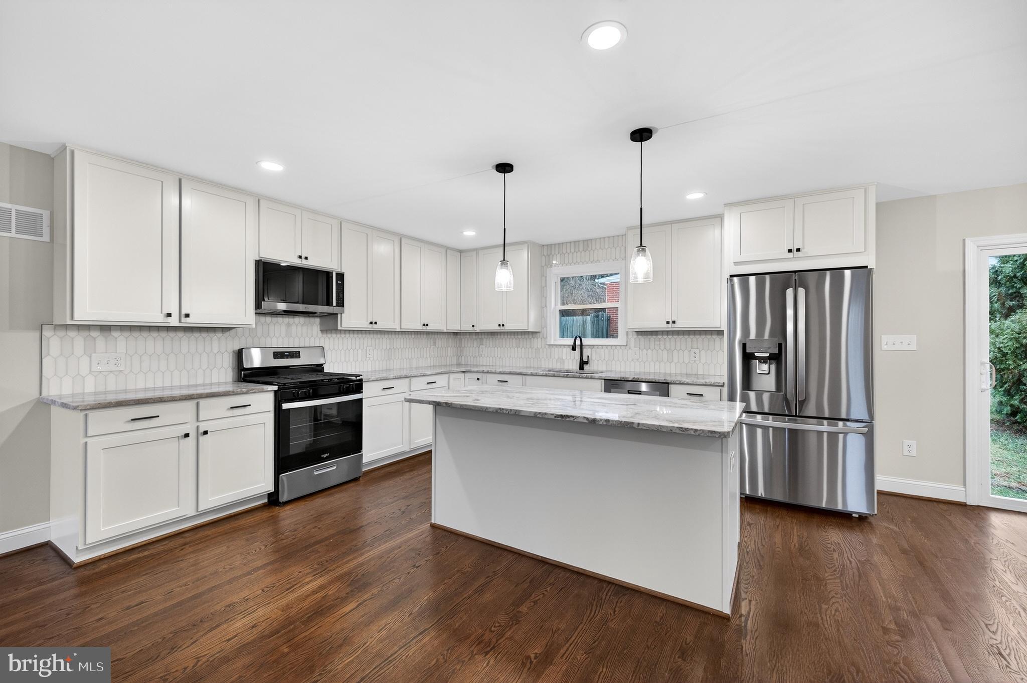 ARUNDEL - Residential