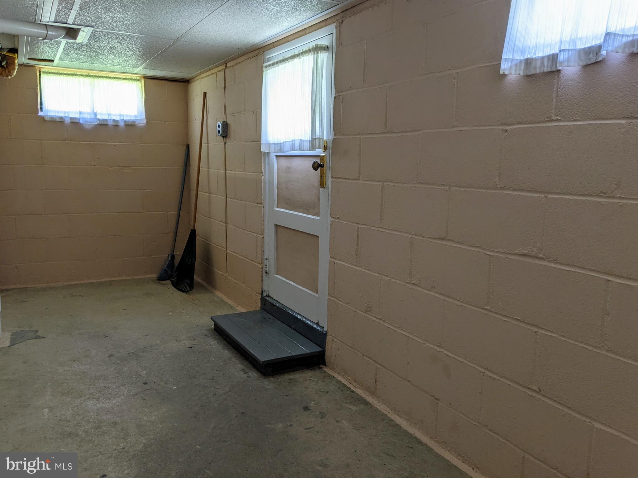 BROCKTON - Residential