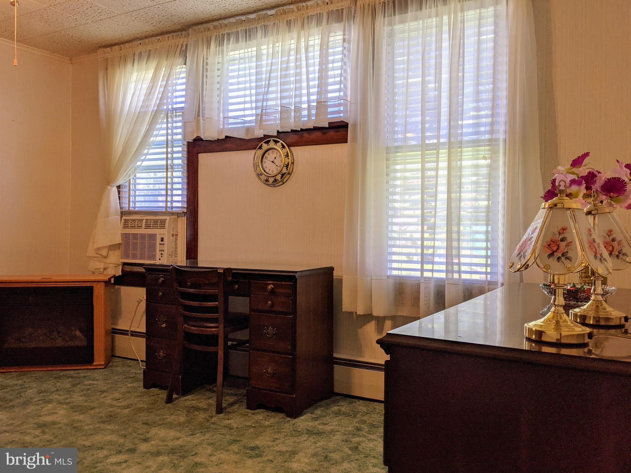 BROCKTON - Residential