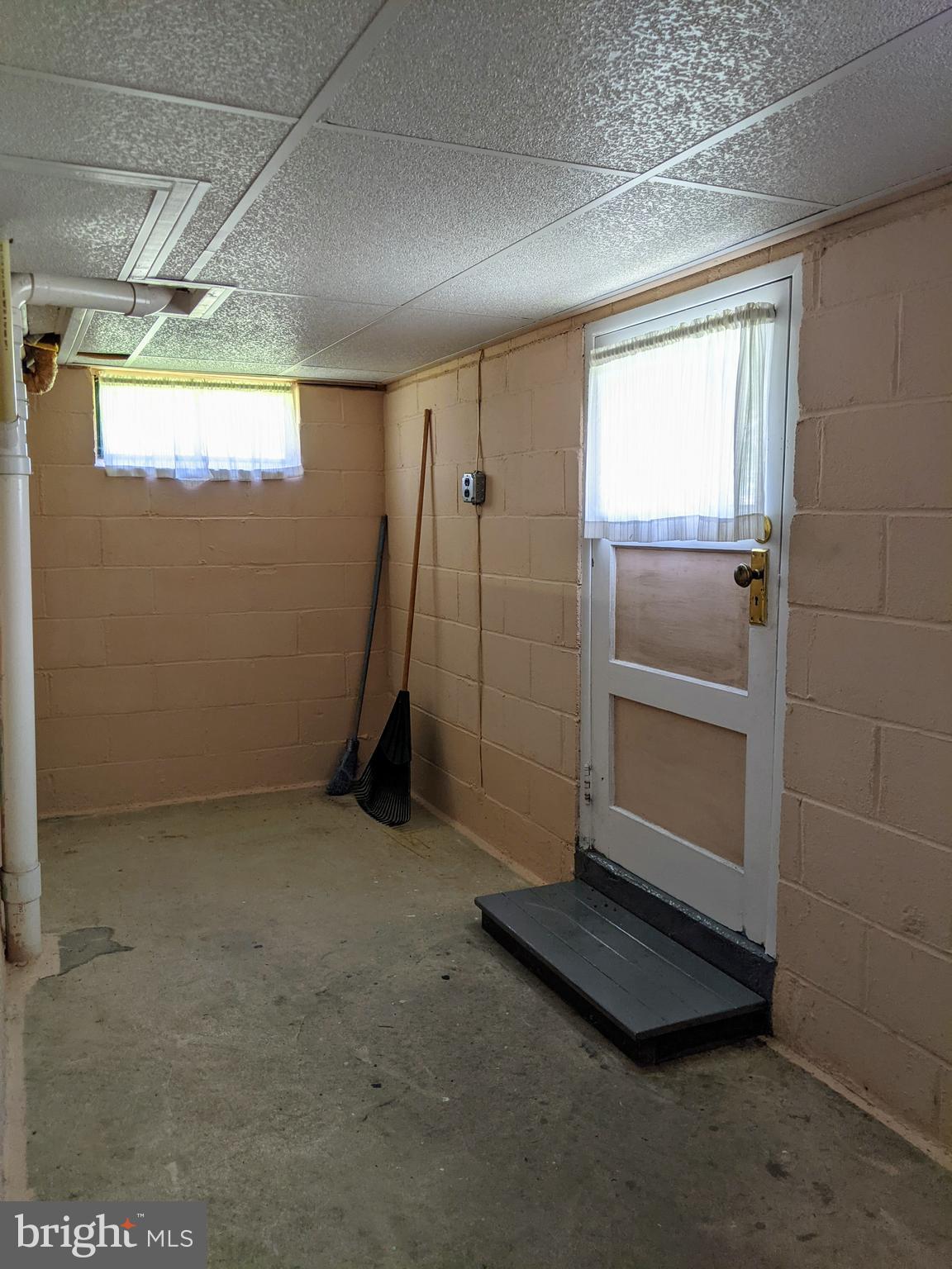 BROCKTON - Residential