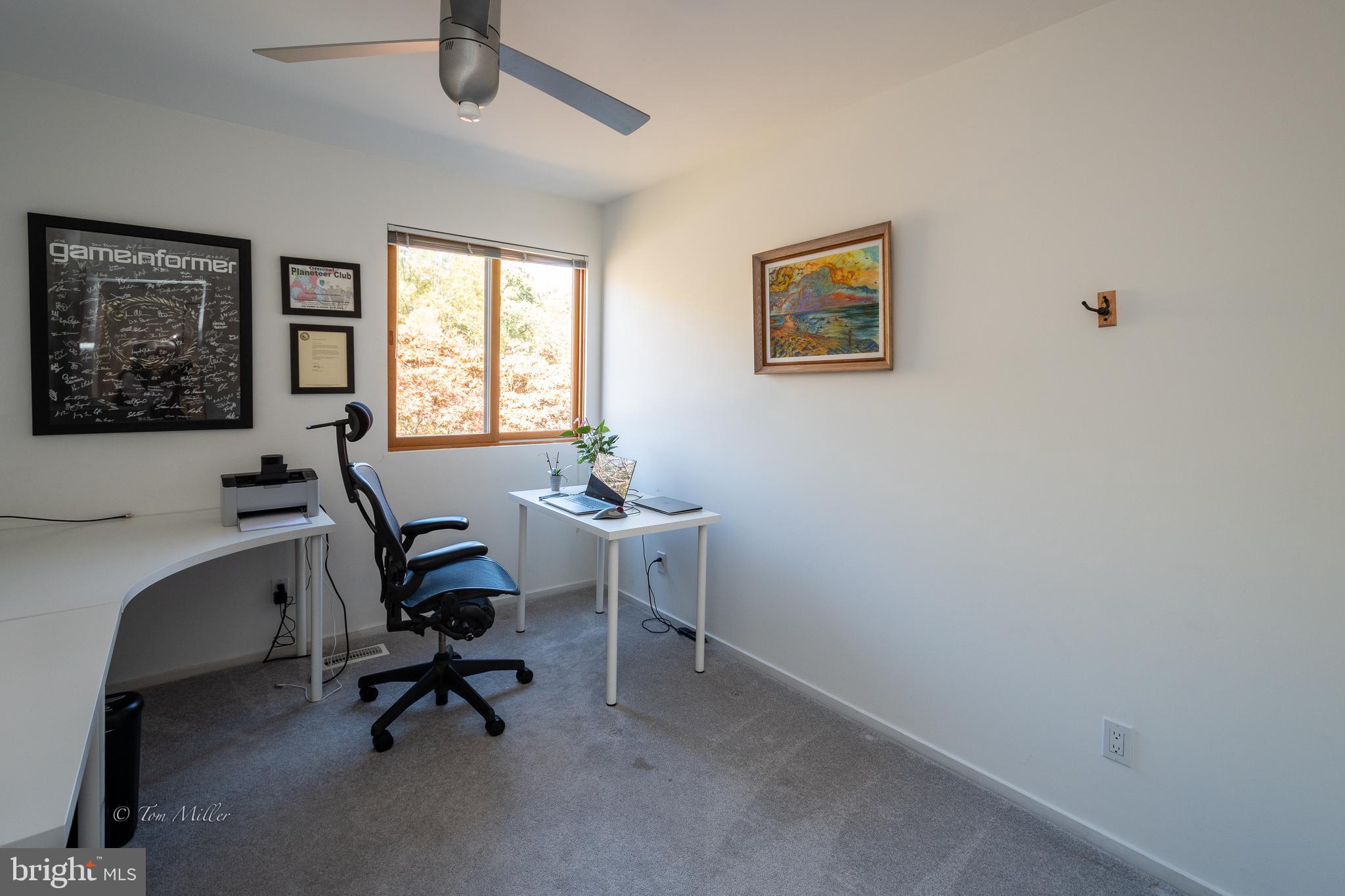 AUTUMN WINDS - Residential