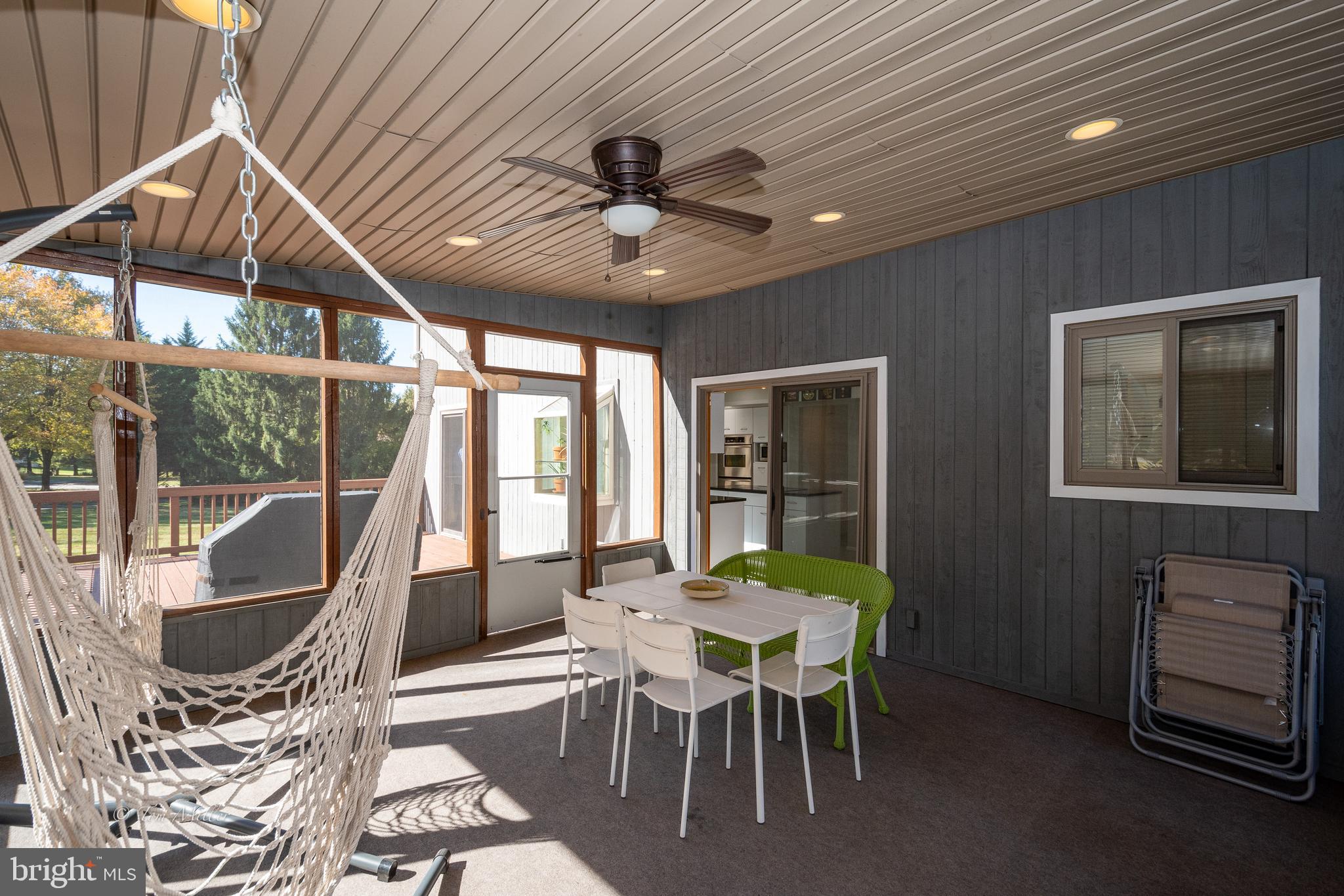 AUTUMN WINDS - Residential