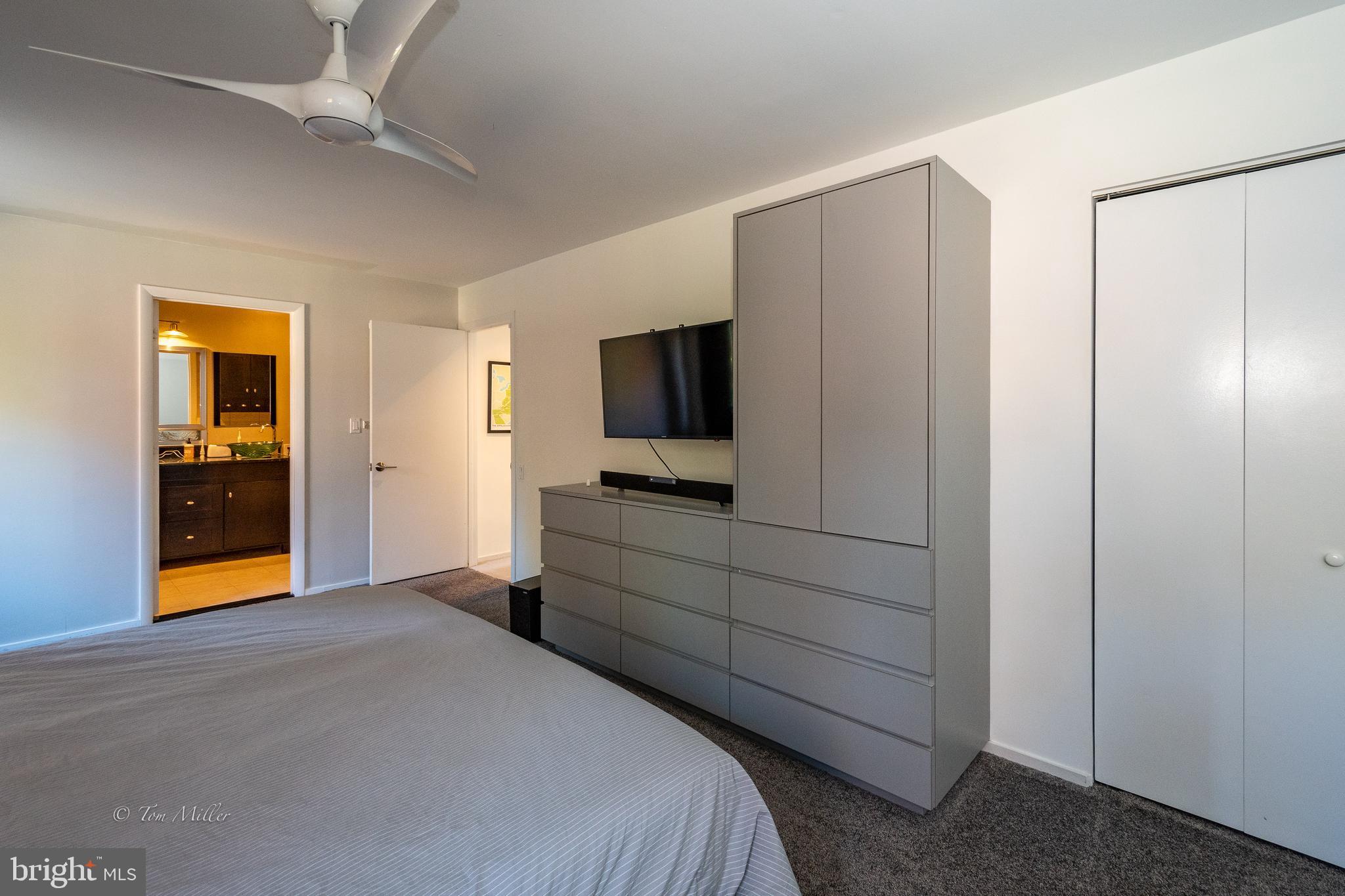 AUTUMN WINDS - Residential