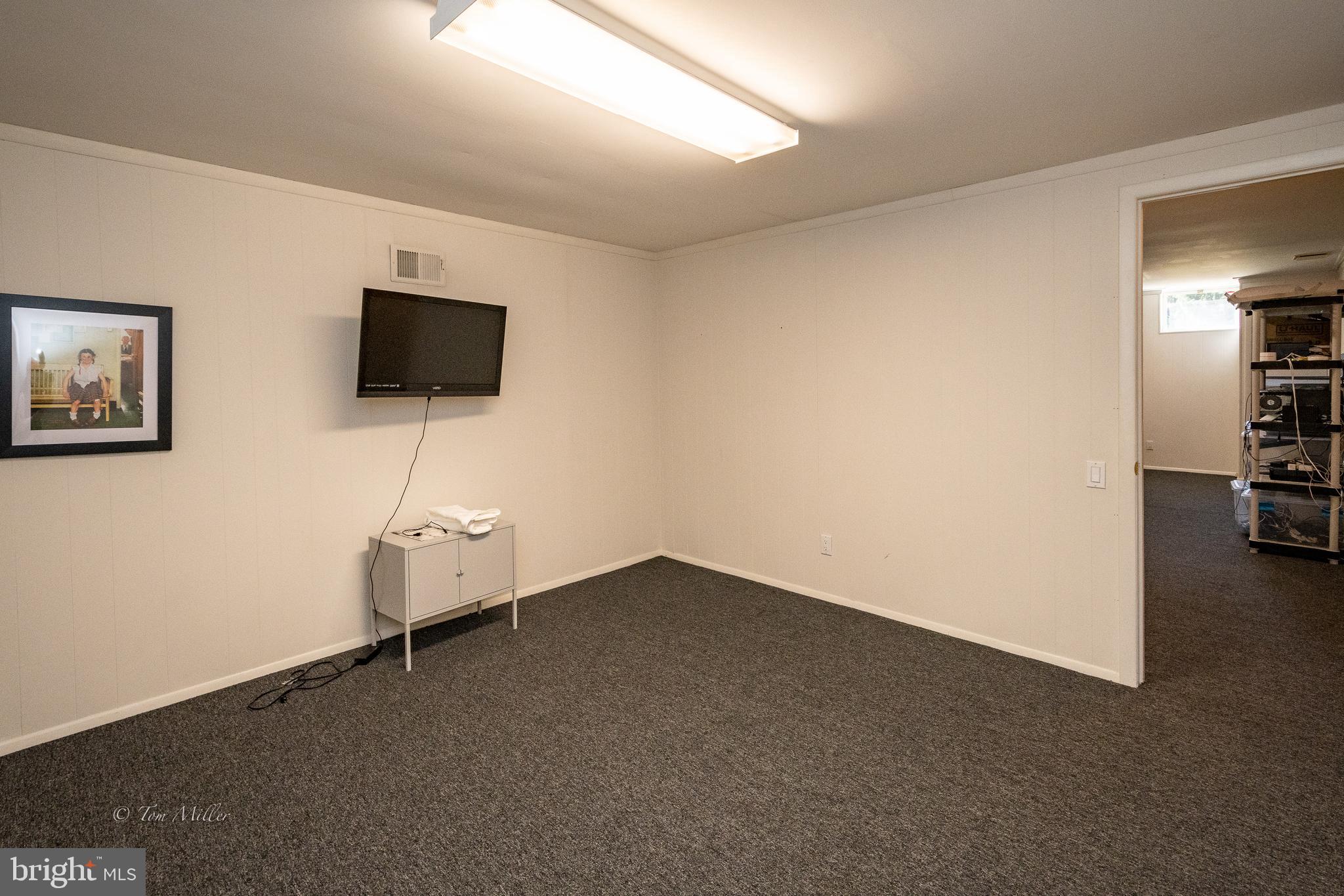 AUTUMN WINDS - Residential