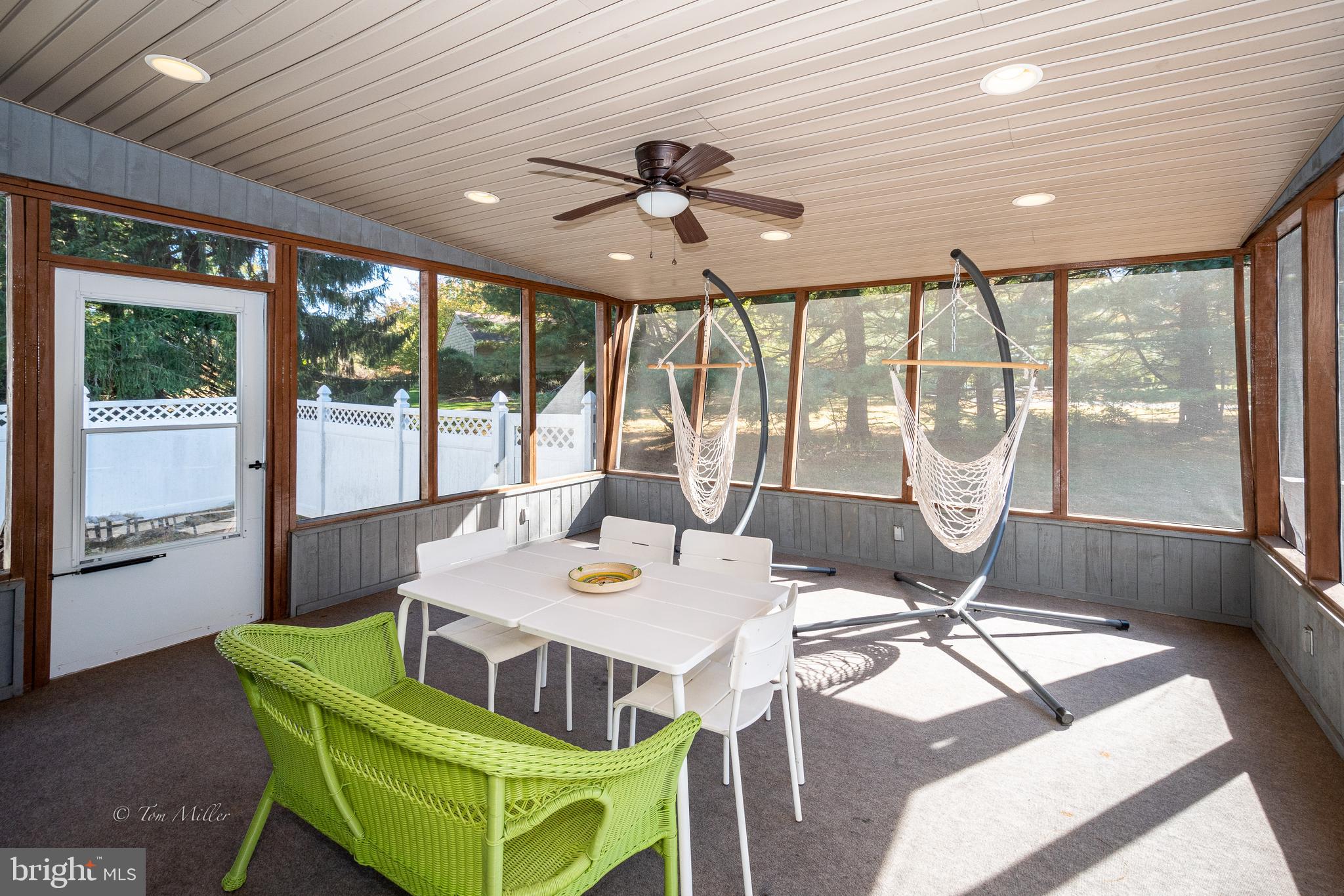 AUTUMN WINDS - Residential