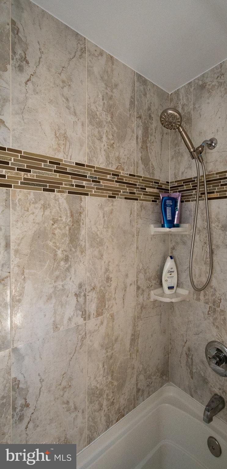 AUTUMN WINDS - Residential