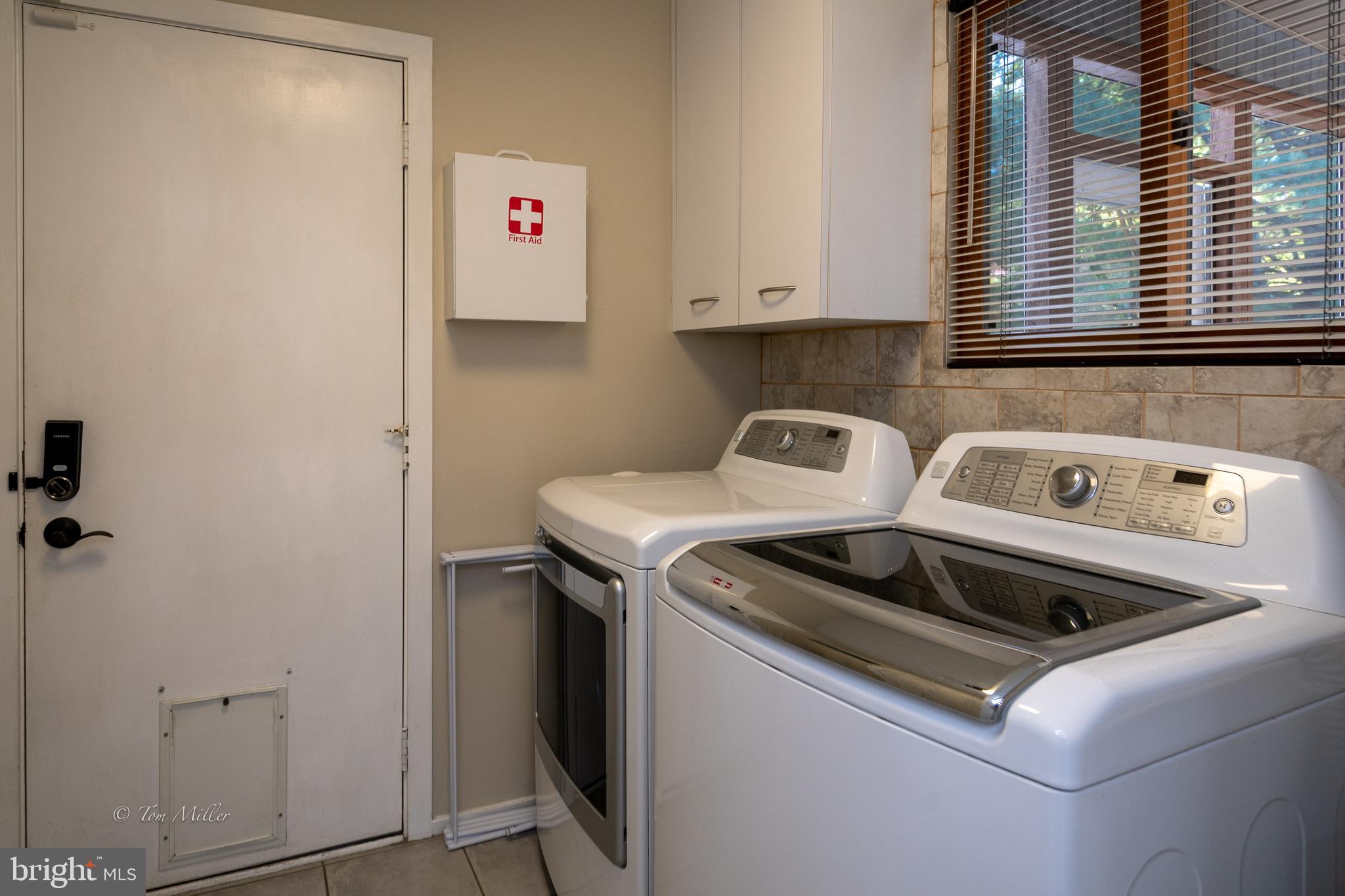 AUTUMN WINDS - Residential